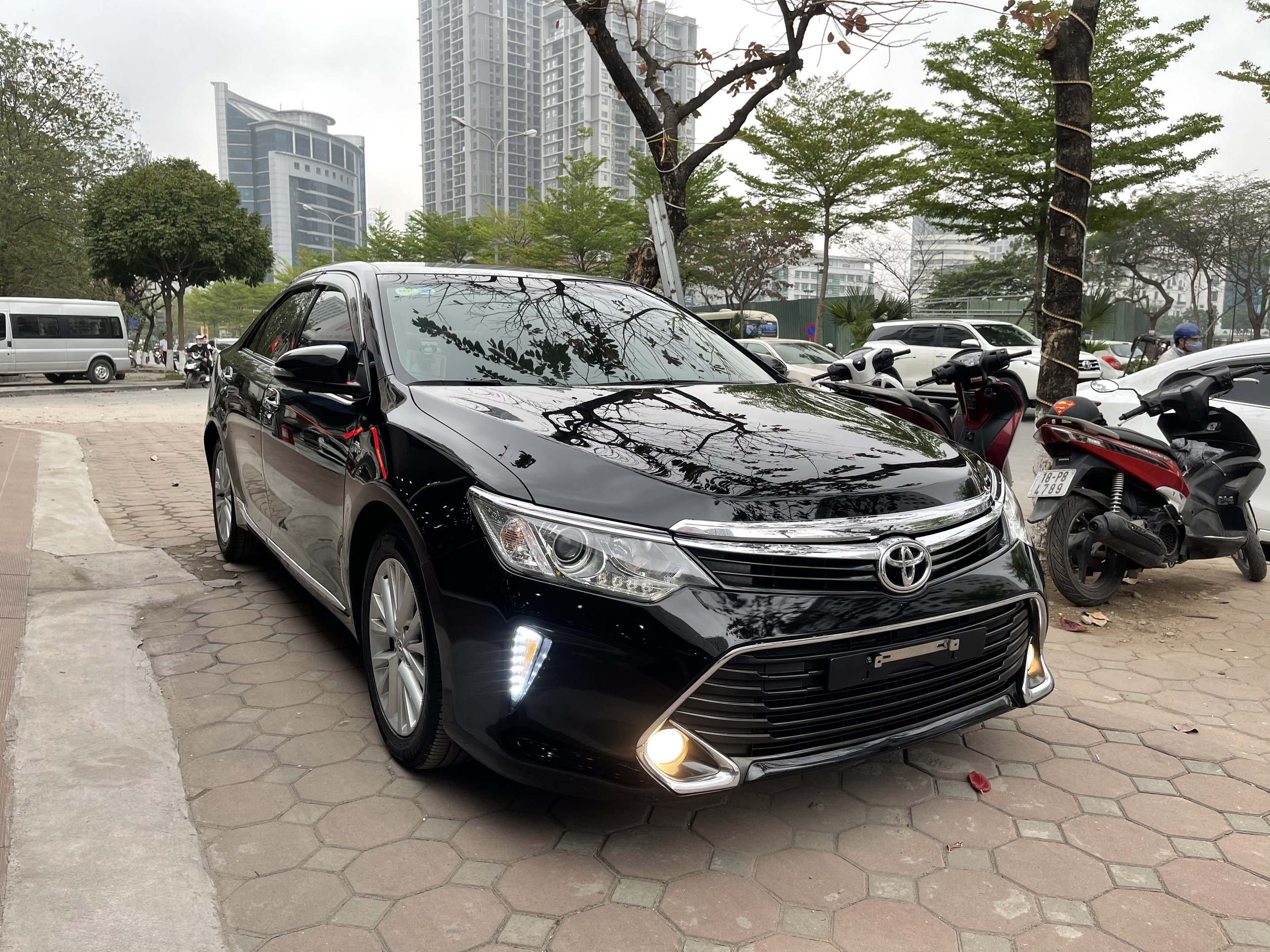 Toyota Camry 2.0E 2017 - 5