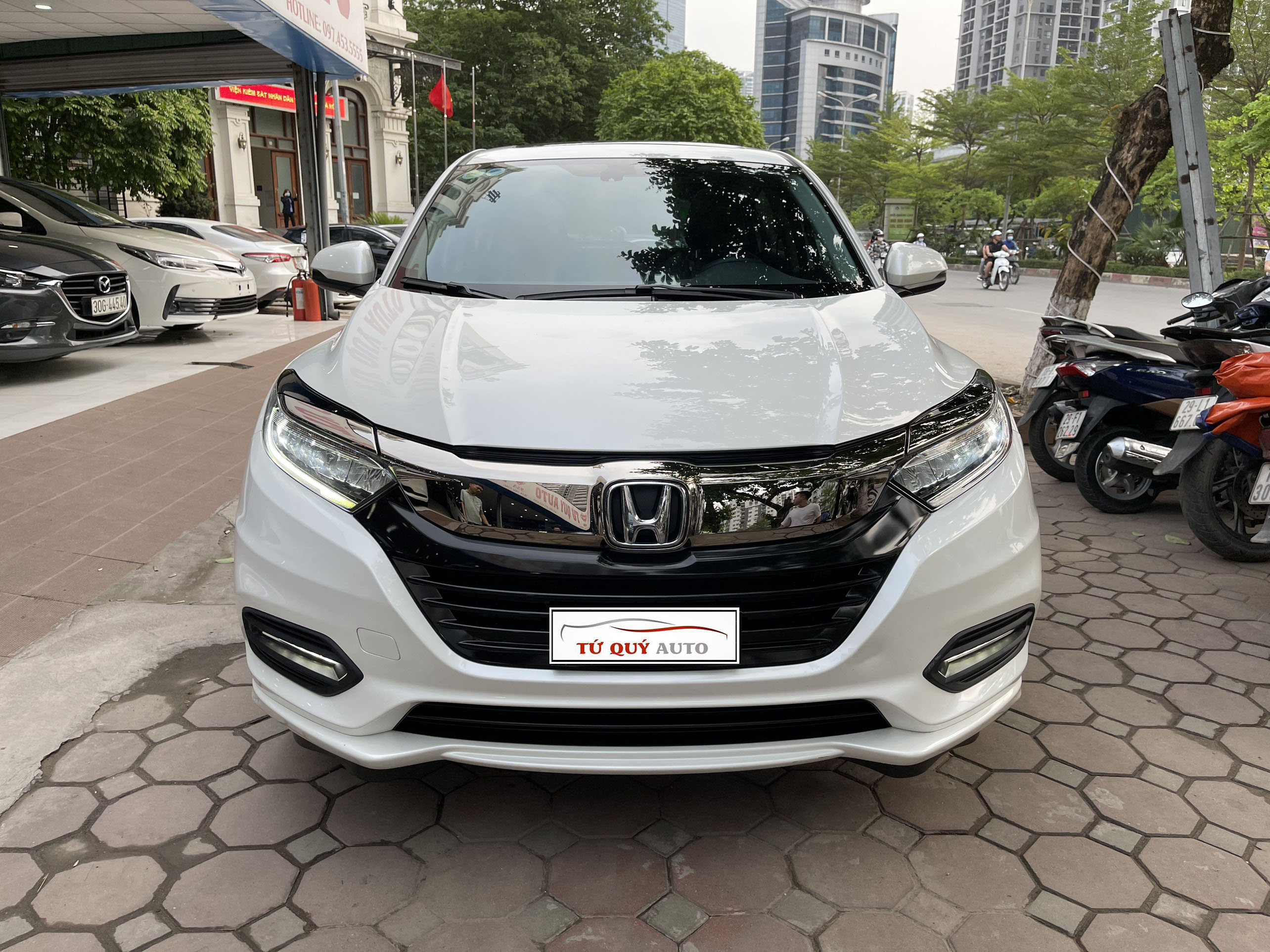 Xe Honda HRV 1.8L 2019 - Trắng
