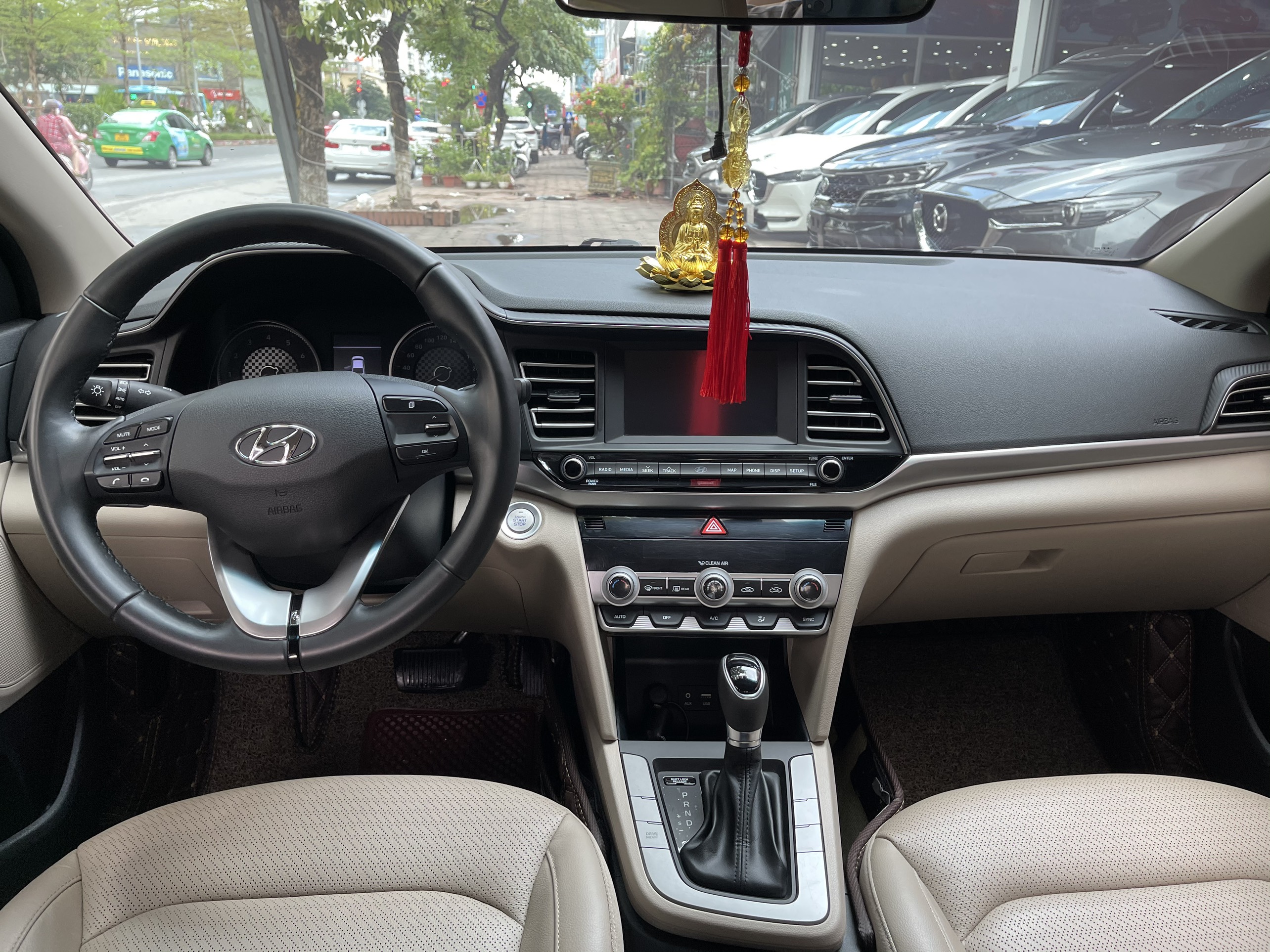 Hyundai Elantra 1.6AT 2019 - 5