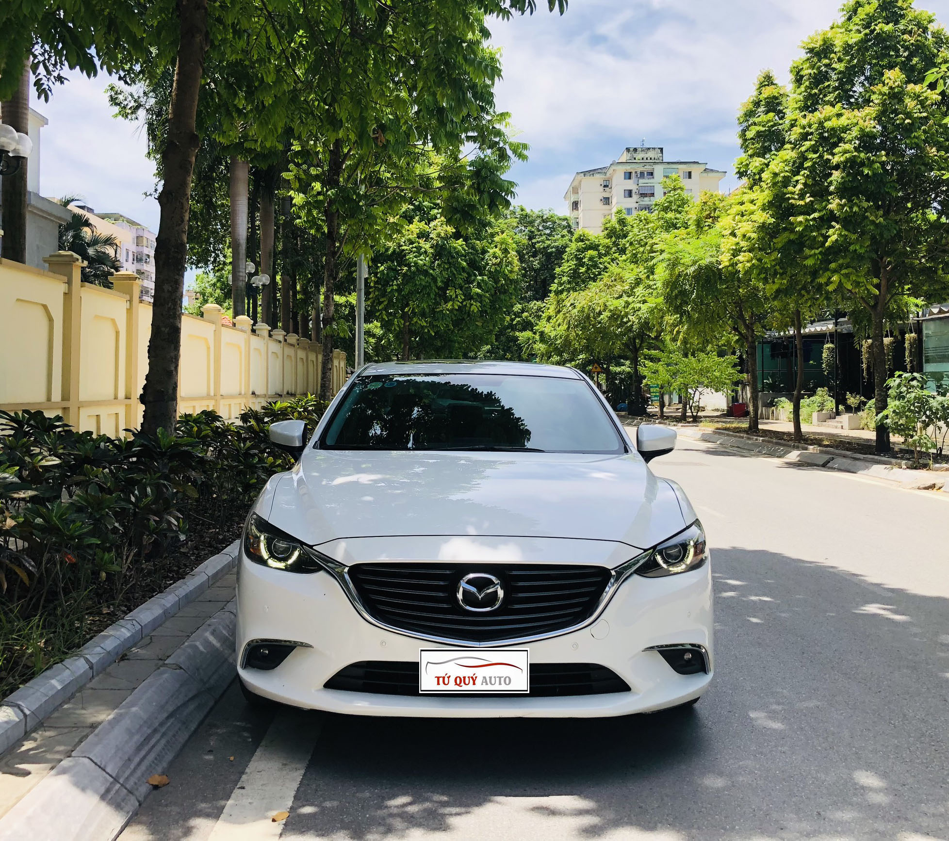 Xe Mazda 6 Luxury 2.0AT 2019 - Trắng