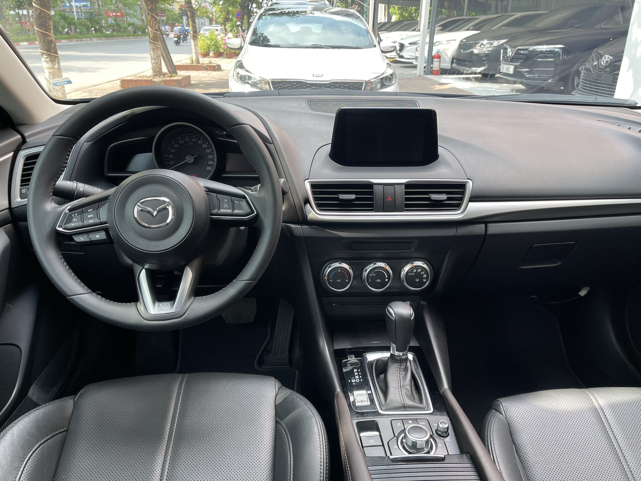 Mazda 3 Sedan 1.5AT 2018 - 6