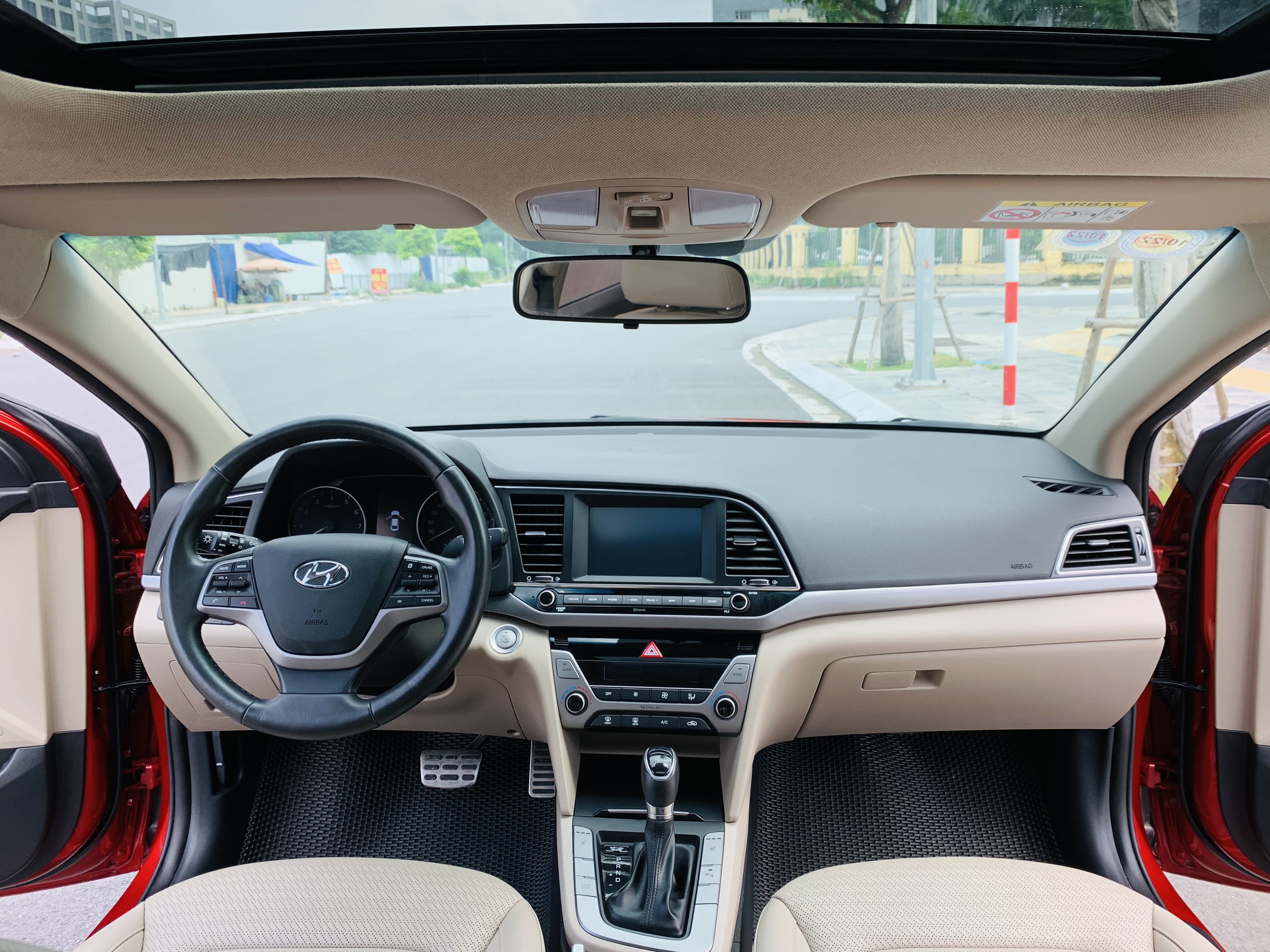 Hyundai Elantra 2.0AT 2018 - 8