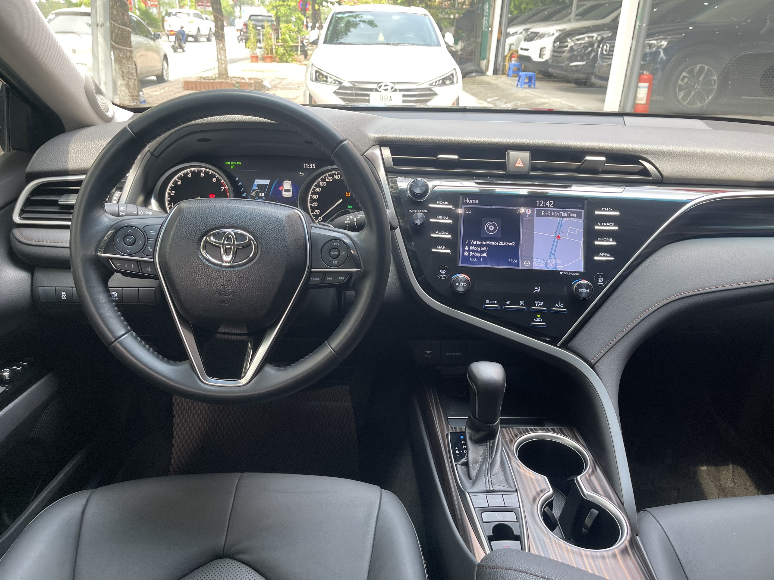 Toyota Camry 2.5Q 2019 - 8