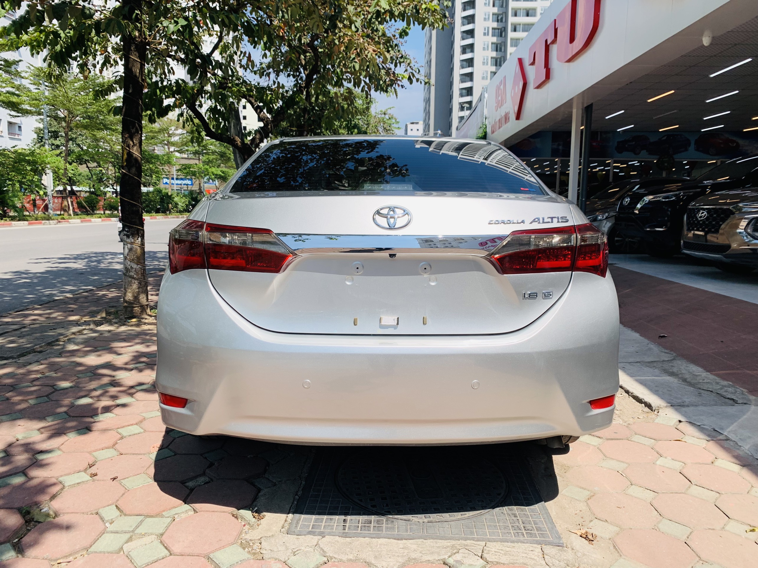 Toyota Altis 1.8G 2015 - 5