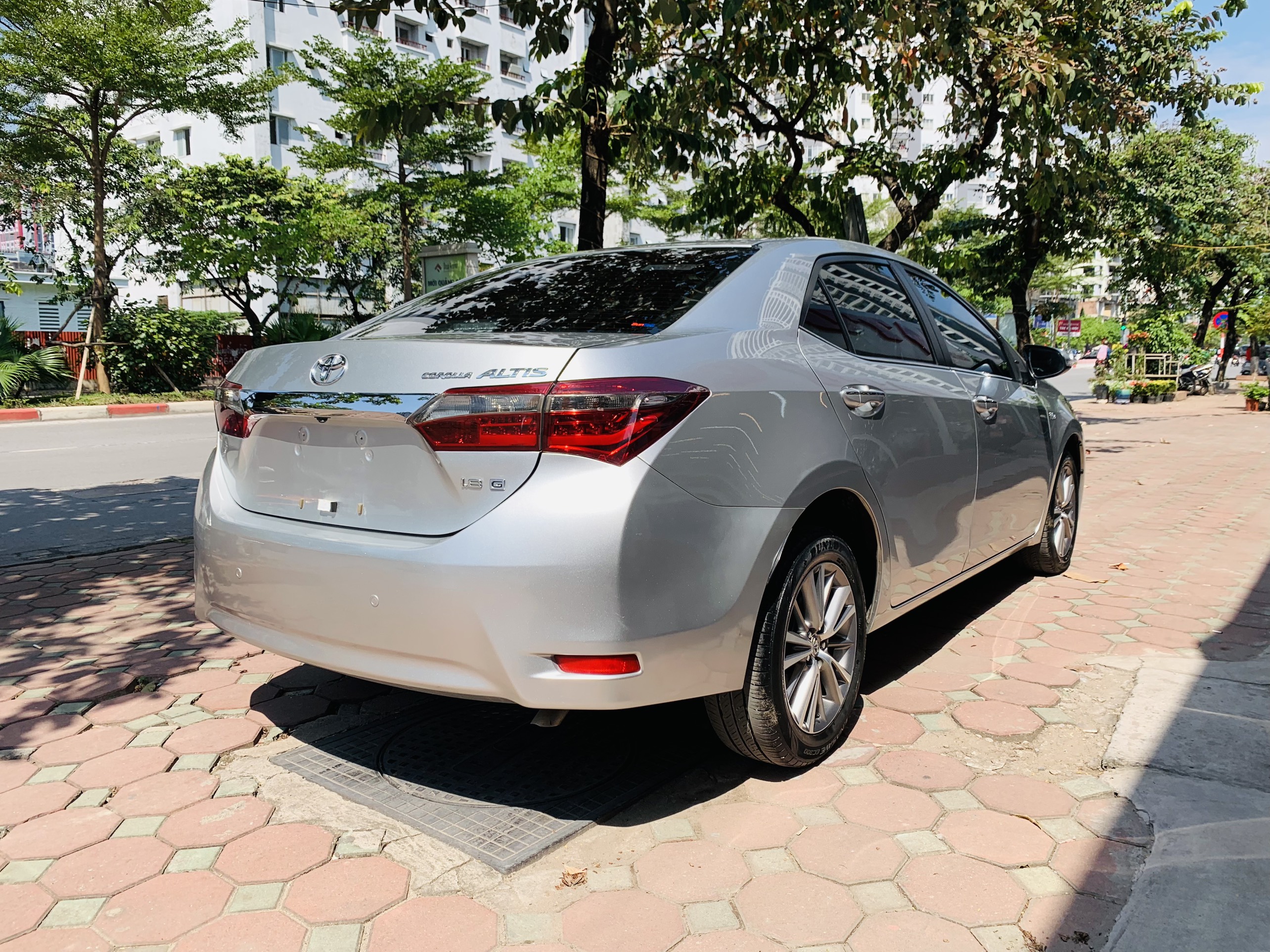 Toyota Altis 1.8G 2015 - 6