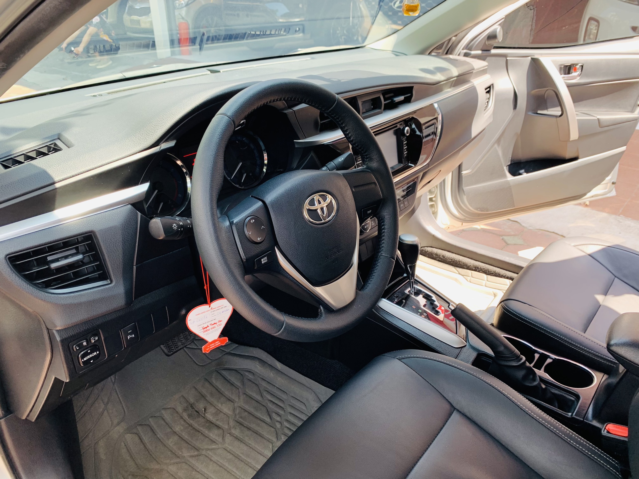 Toyota Altis 1.8G 2015 - 10