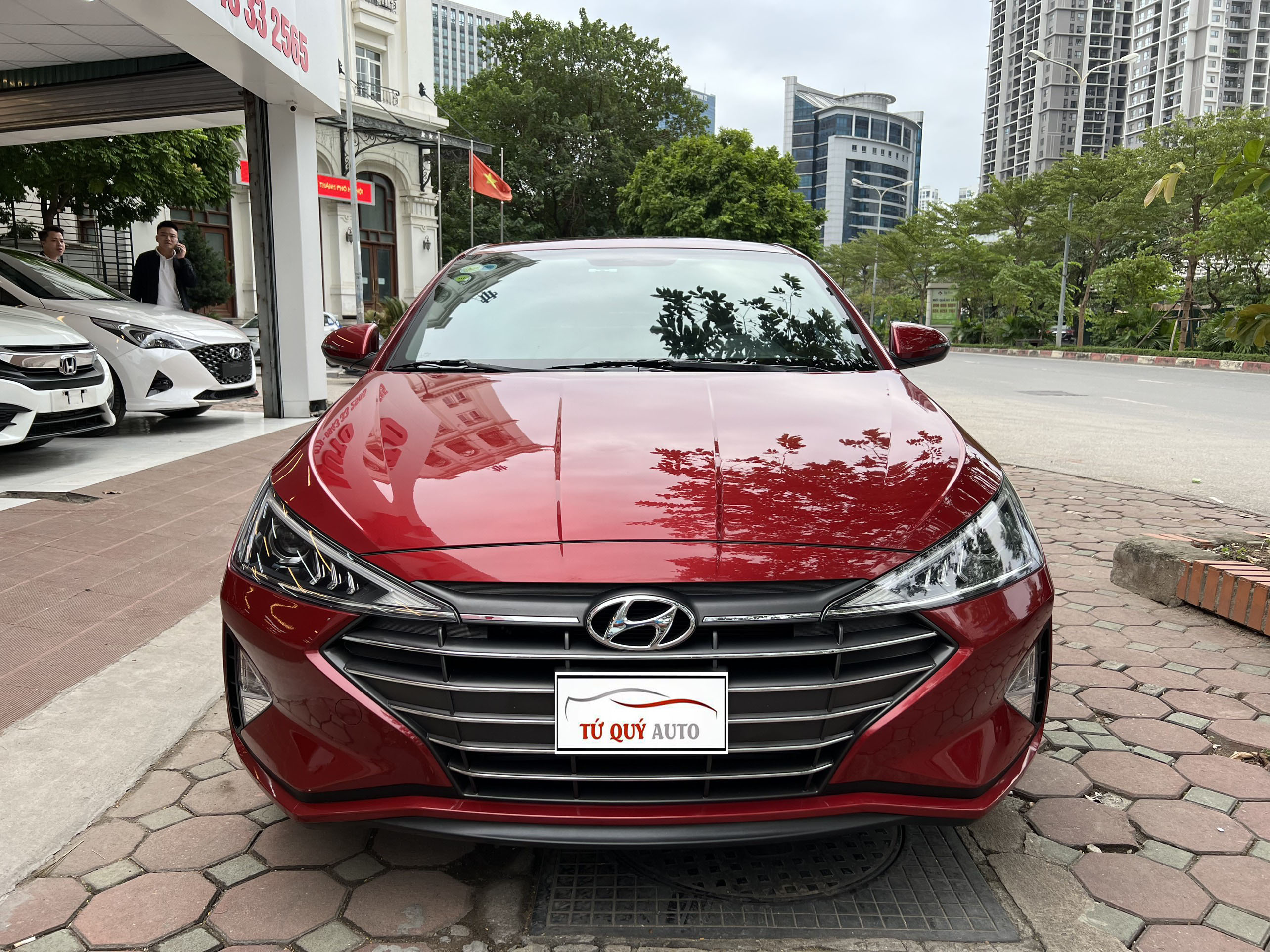 Giá lăn bánh Hyundai Elantra Sport 2019 mới nhất hôm nay