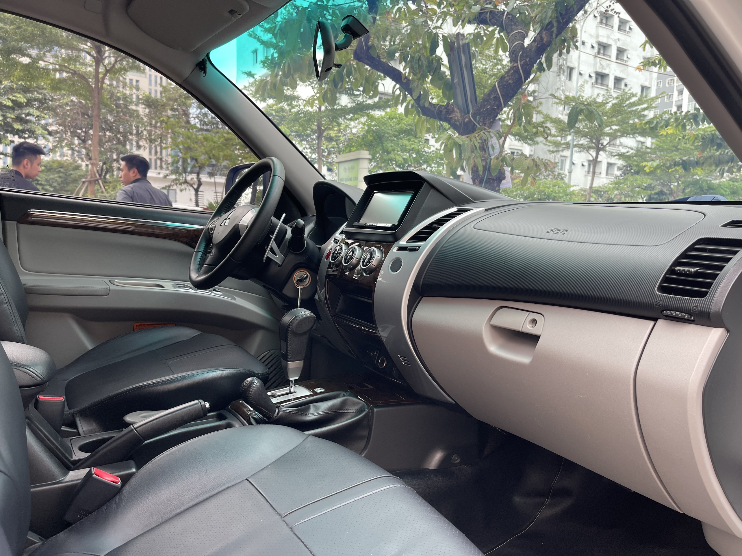 Mitsubishi Pajero 3.0AT 2015 - 10