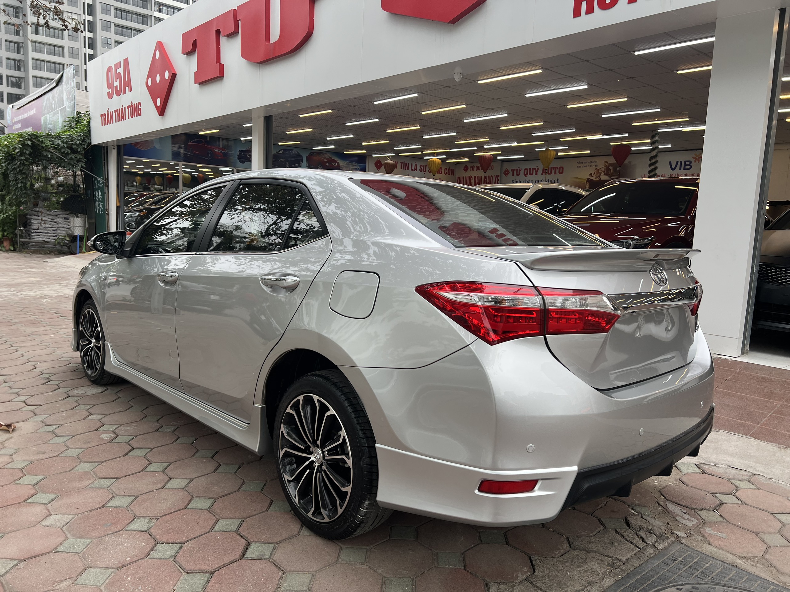 Toyota Altis 2.0V 2014 - 4