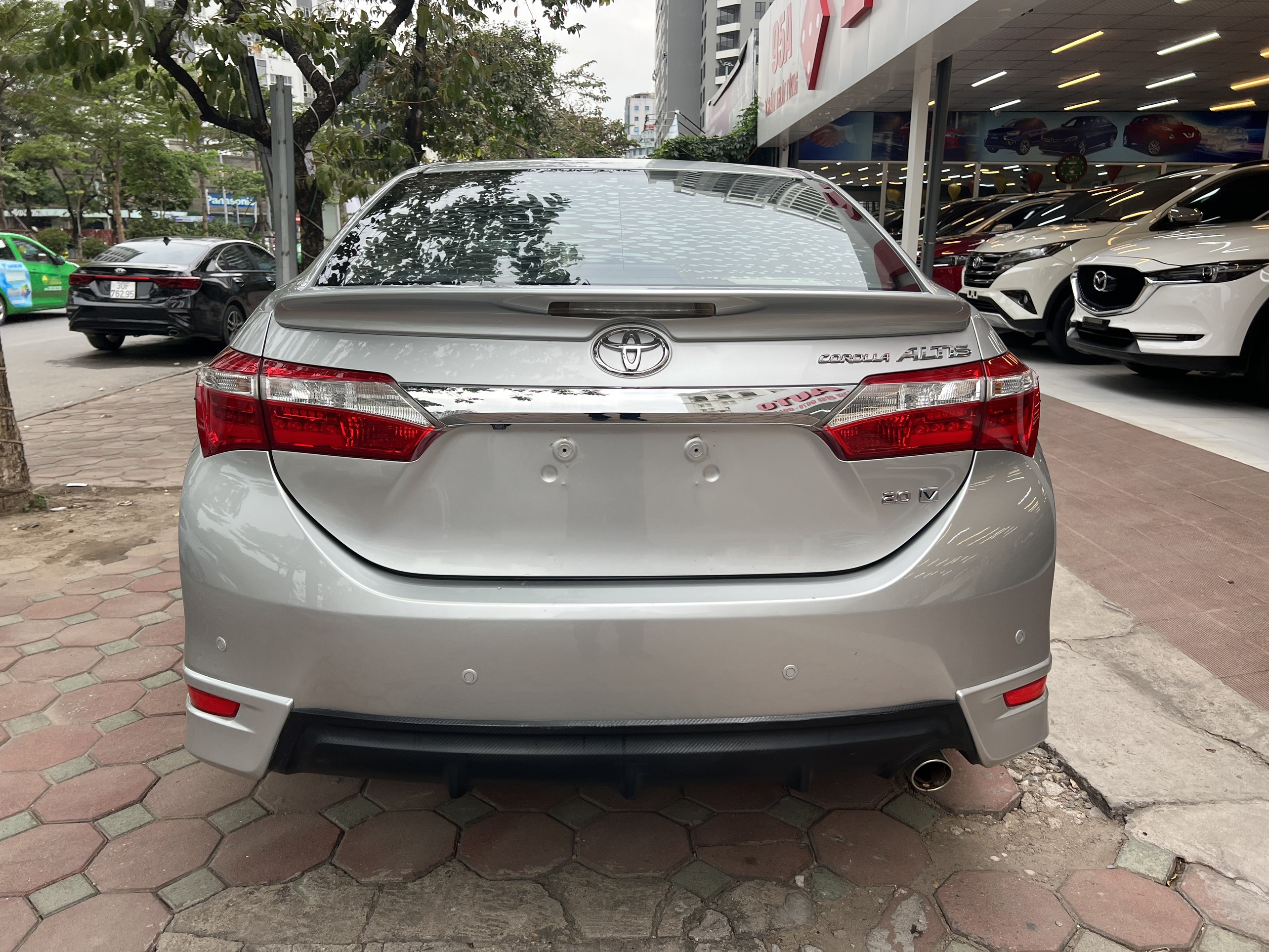 Toyota Altis 2.0V 2014 - 5