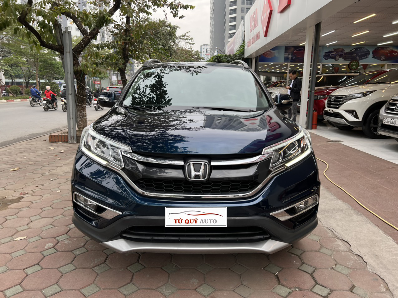 Lộ giá Honda CRV 2017 bản 7 chỗ ngồi trang bị động cơ 15 Turbo tại Việt  Nam