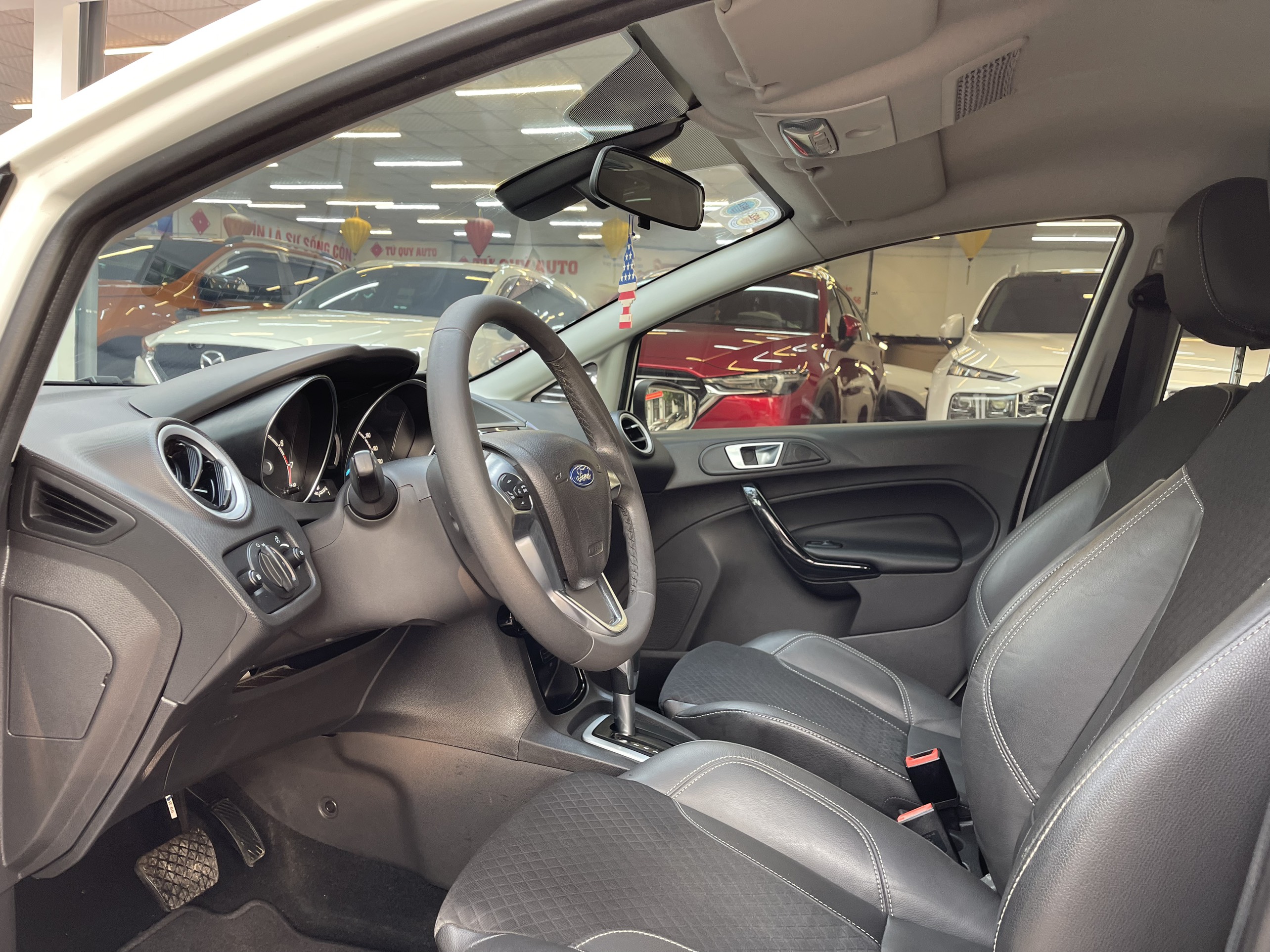 Ford Fiesta 1.0S 2015 - 9