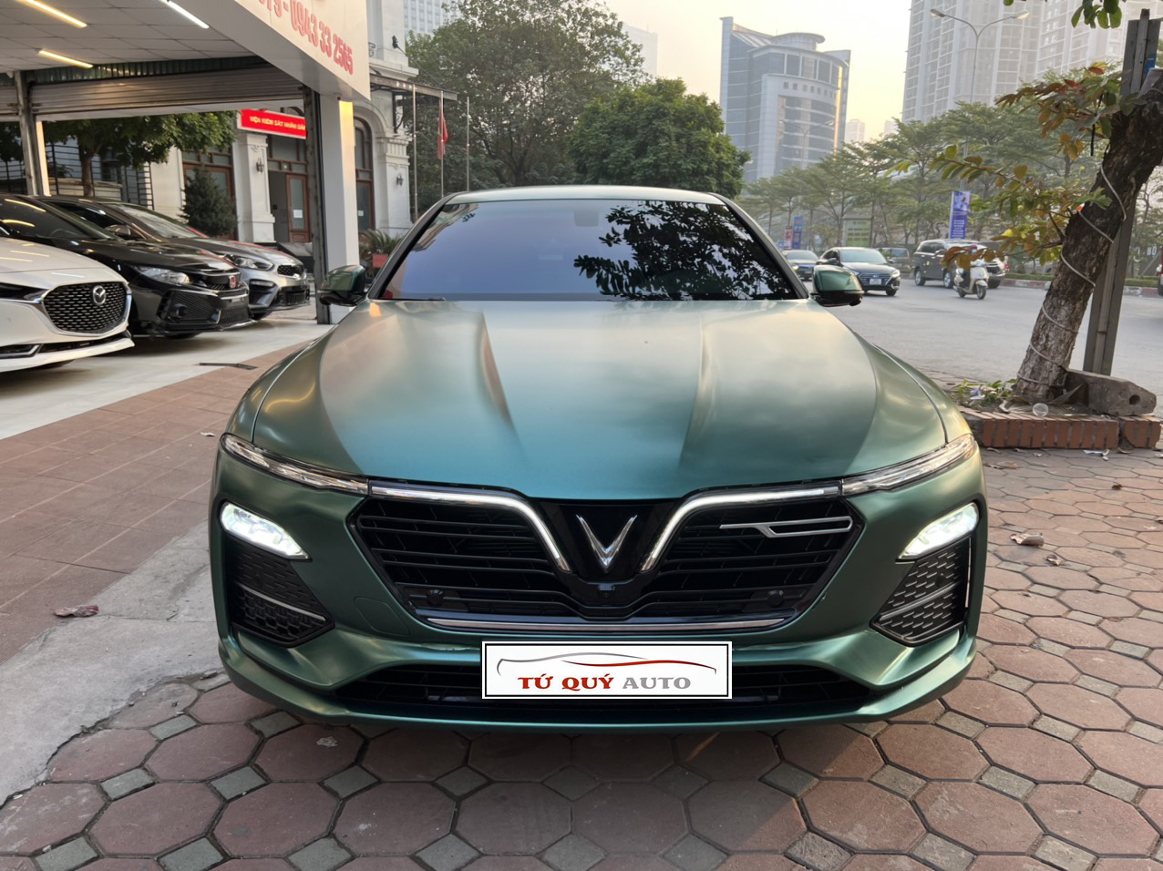 Xe VinFast Lux A 2.0 Premium 2019 - Xanh