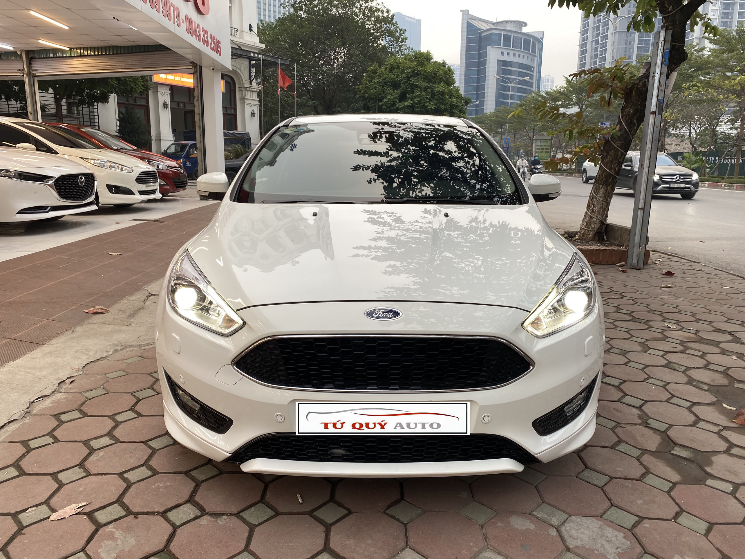 Xe Ford Focus 1.5 S 2018 - Trắng