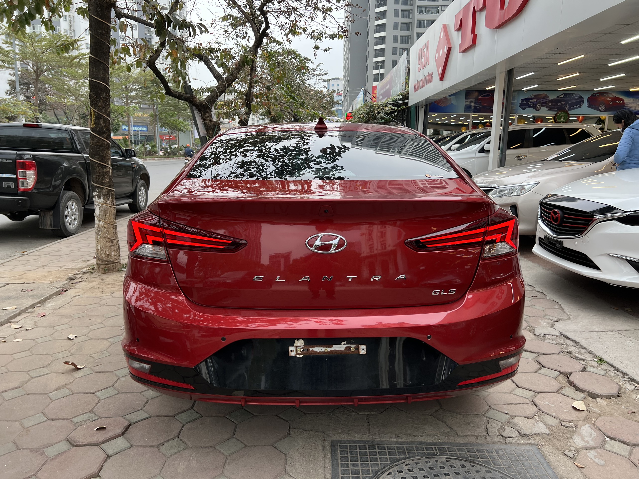 Hyundai Elantra 1.6AT 2019 - 5