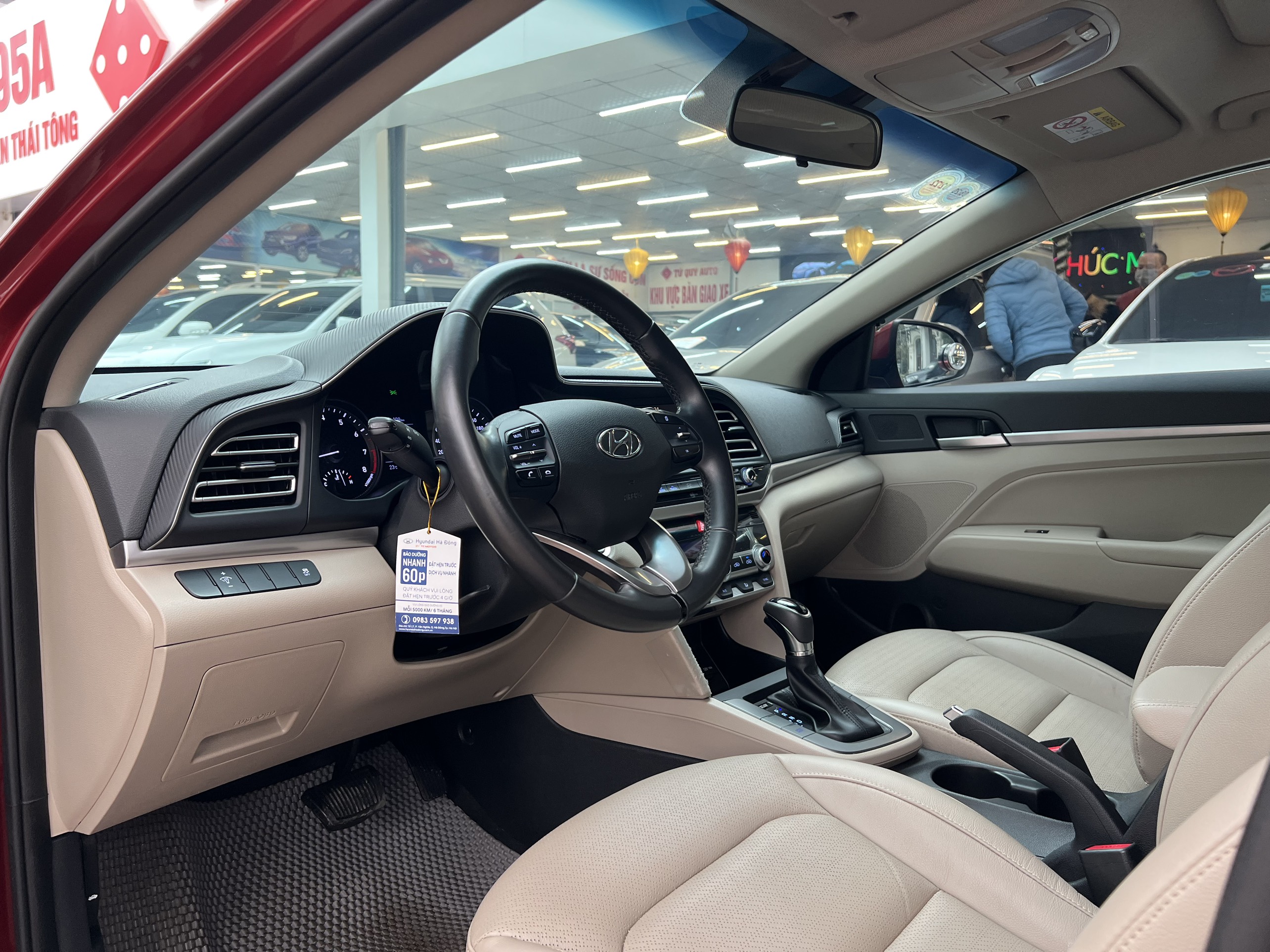 Hyundai Elantra 1.6AT 2019 - 9