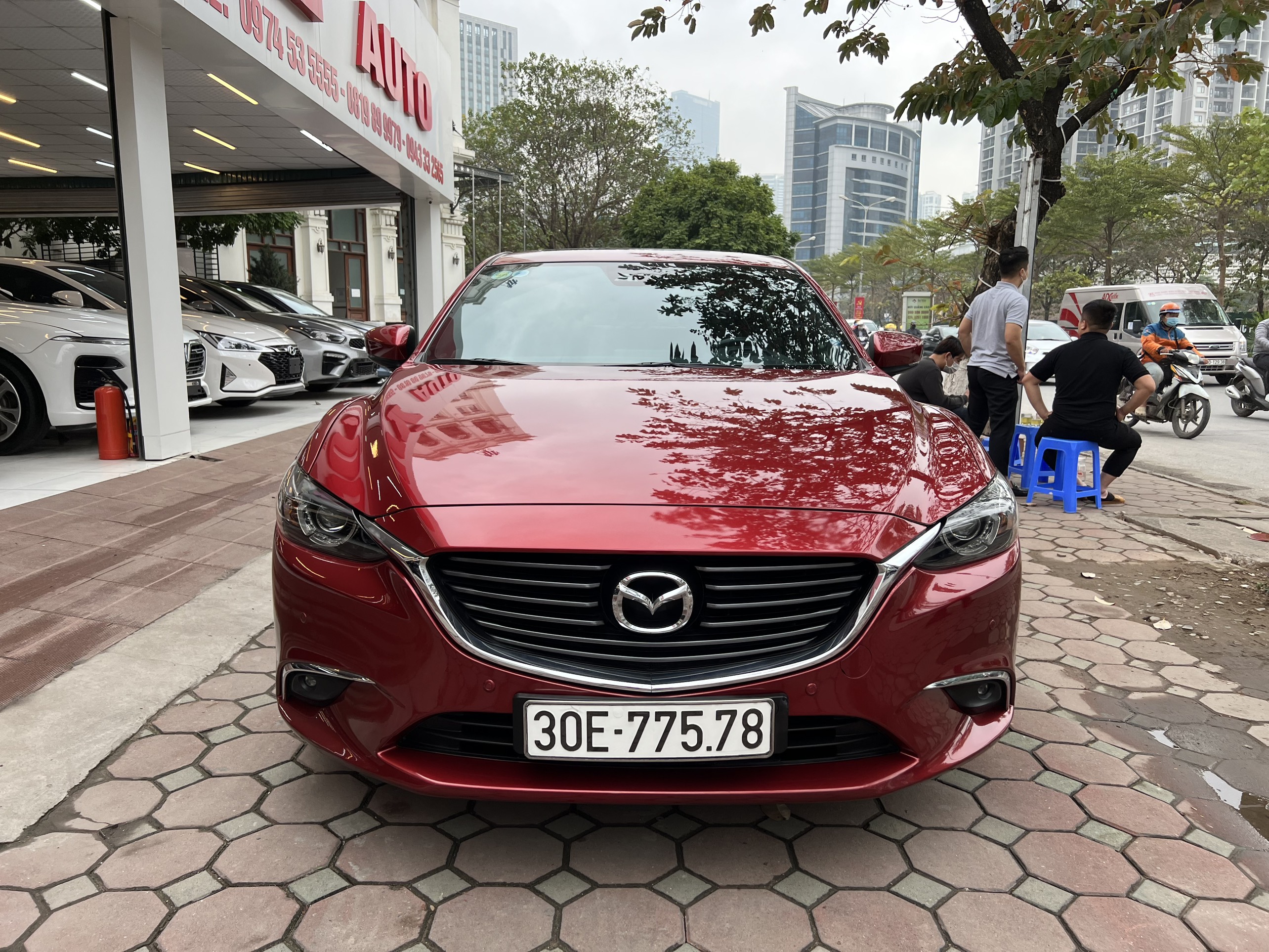 Xe Mazda 6 Premium 2.5AT 2017 - Đỏ