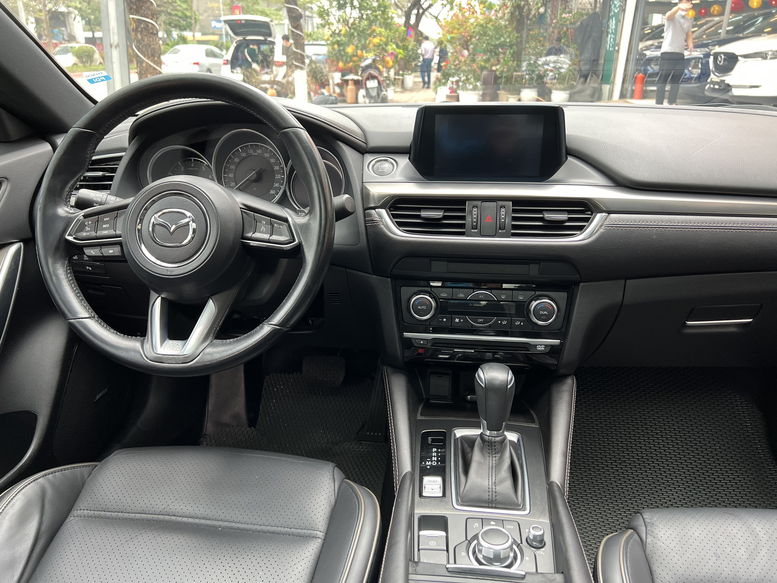 Mazda 6 2.5AT 2017 - 8