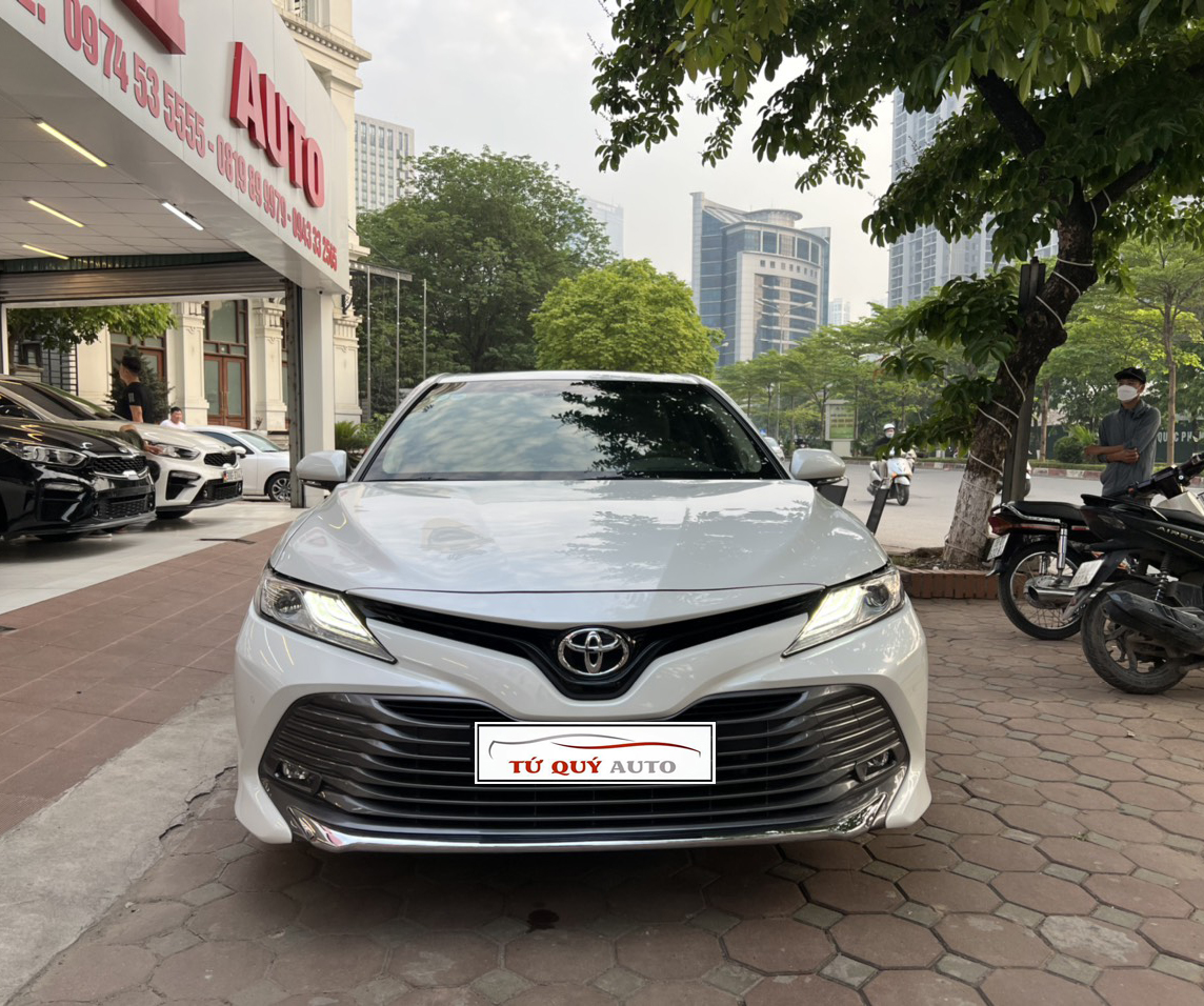 Xe Toyota Camry 2.5Q 2019 - Trắng