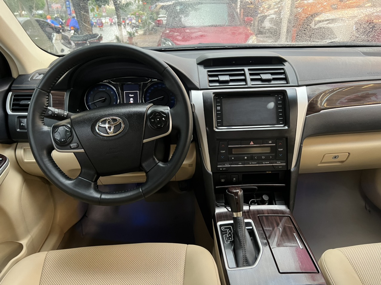 Toyota Camry 2.0E 2018 - 8