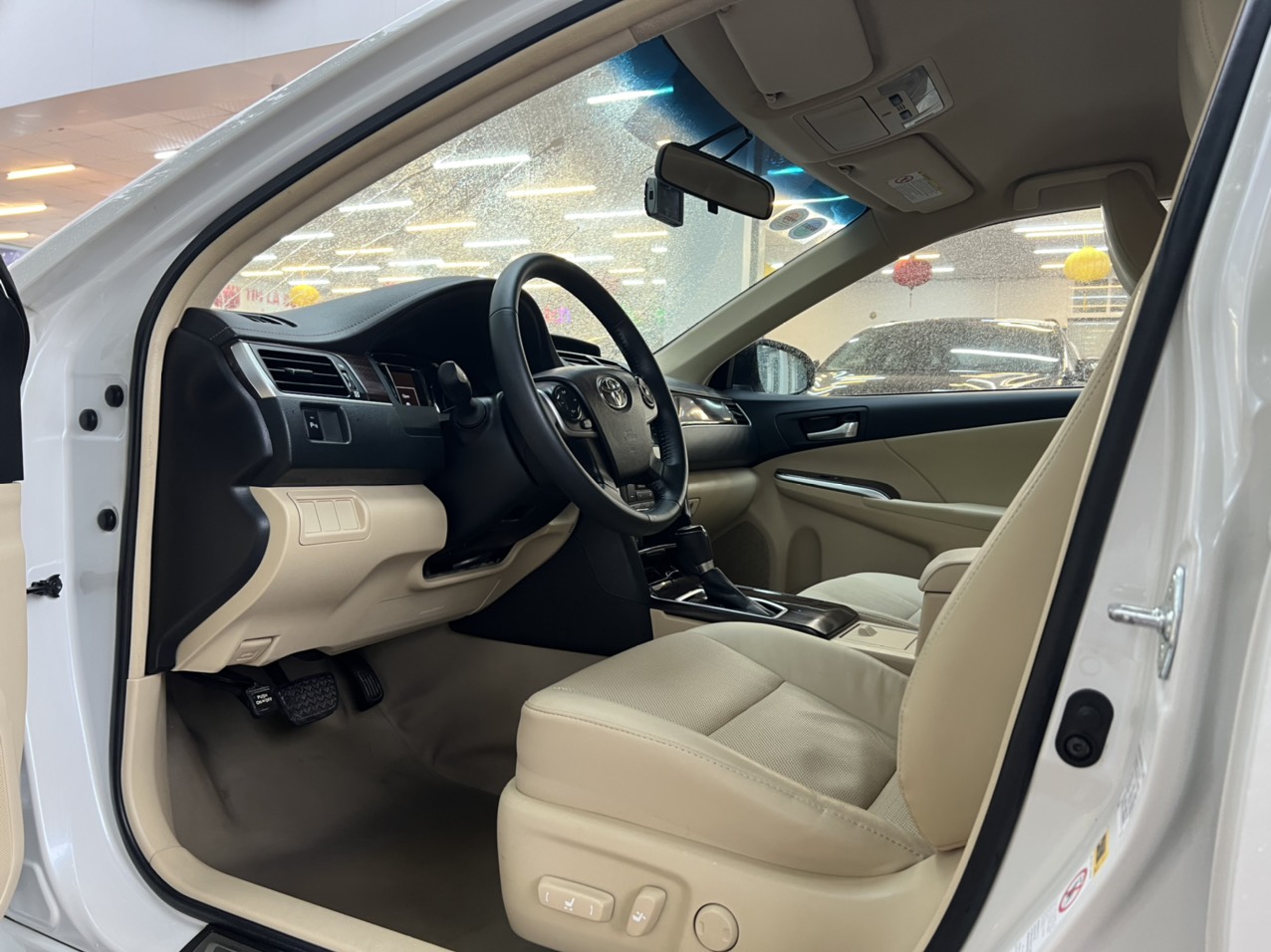 Toyota Camry 2.0E 2018 - 9