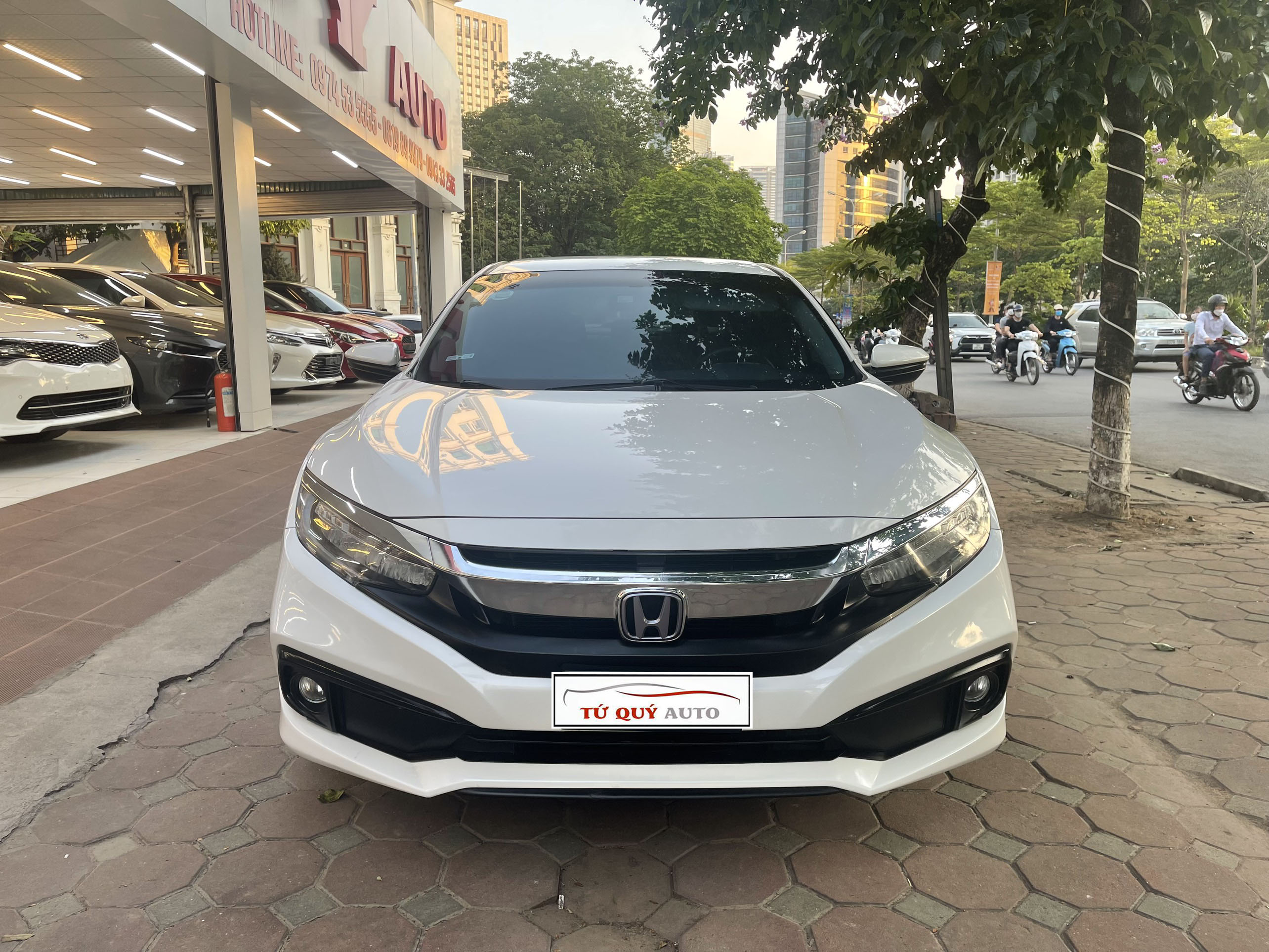 Xe Honda Civic 1.8G 2019 - Trắng