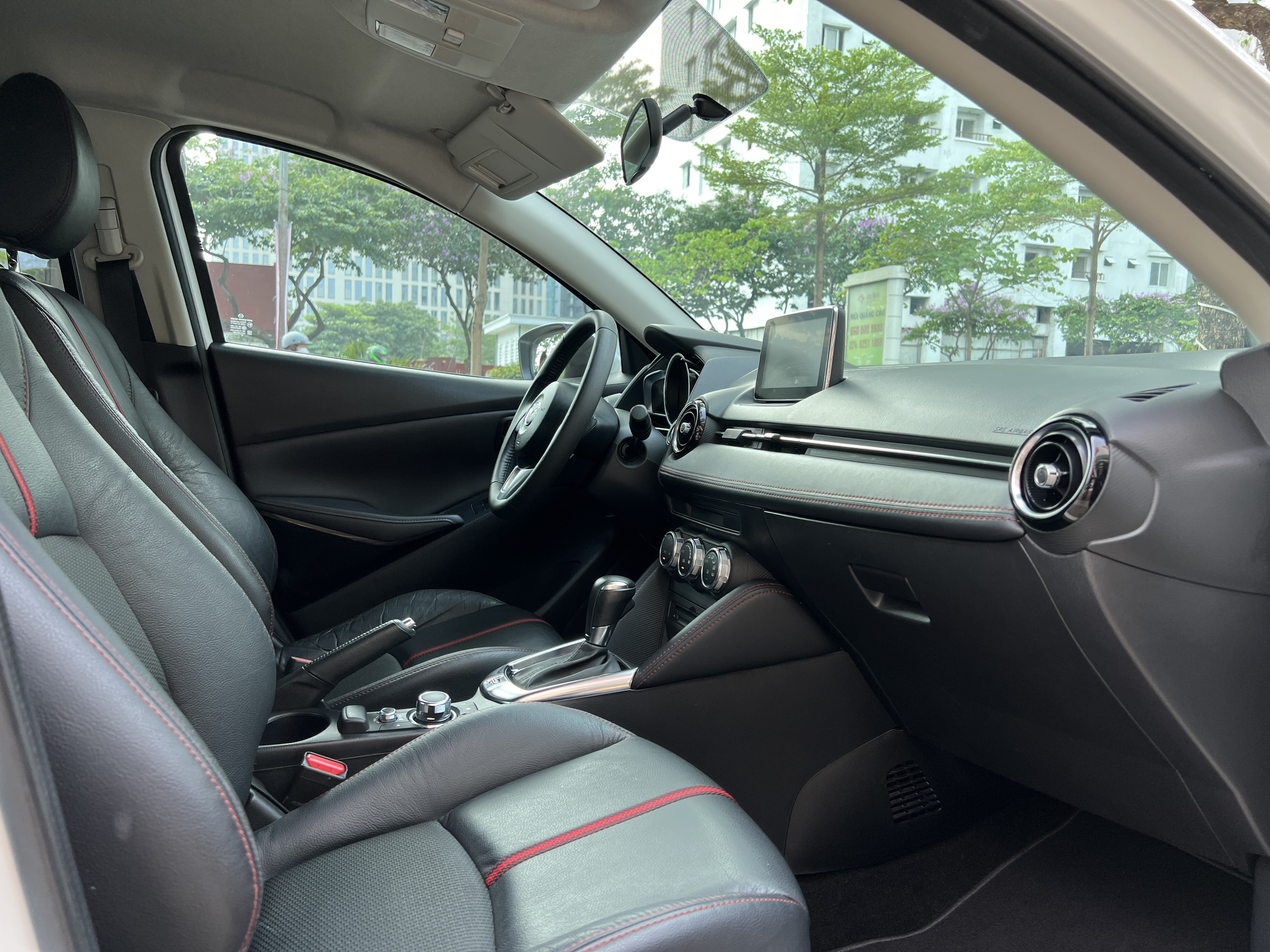 Mazda 2 Sedan 2017 - 10