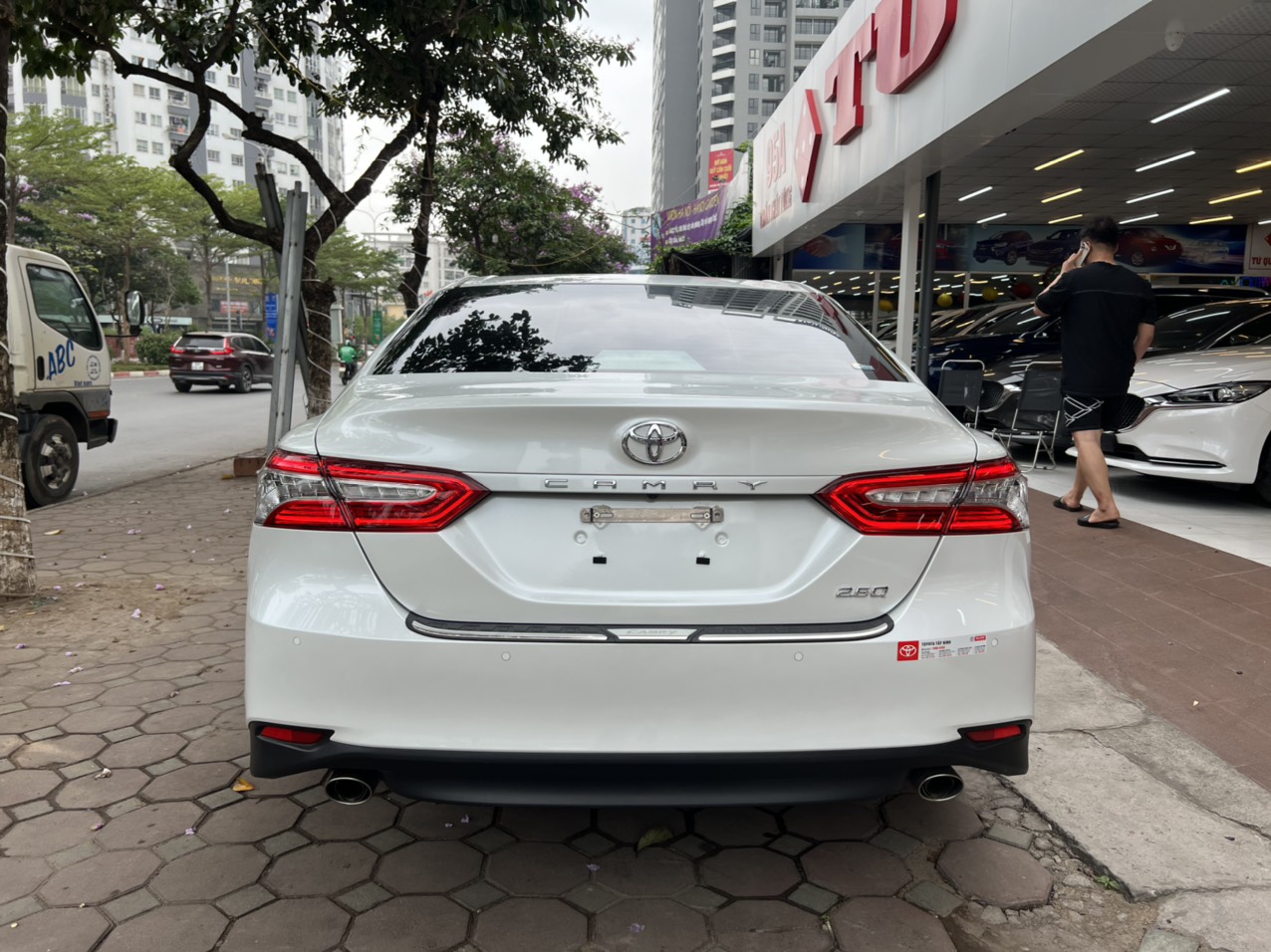Toyota Camry 2.5Q 2020 - 5