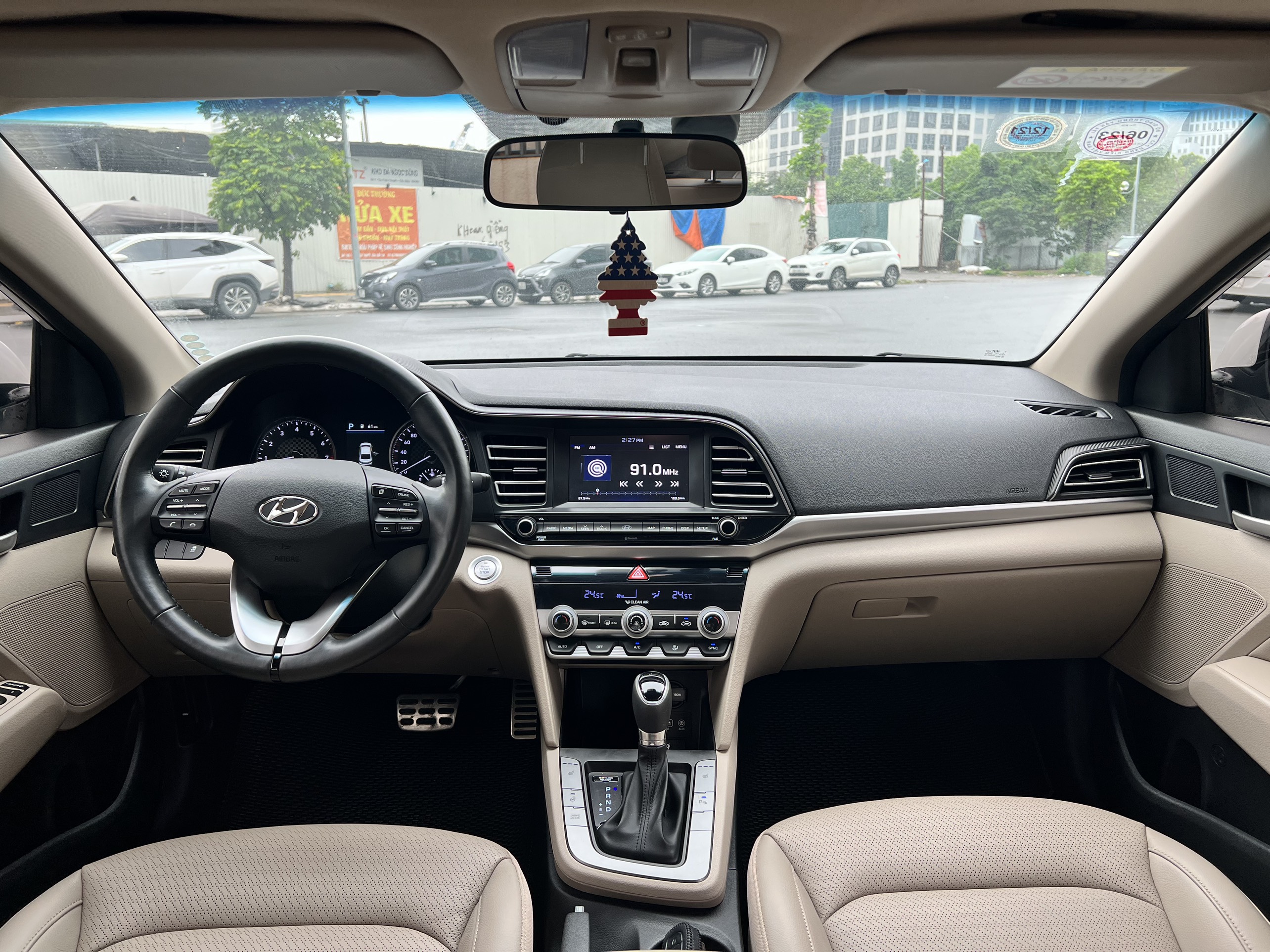 Hyundai Elantra 2.0AT 2020 - 8