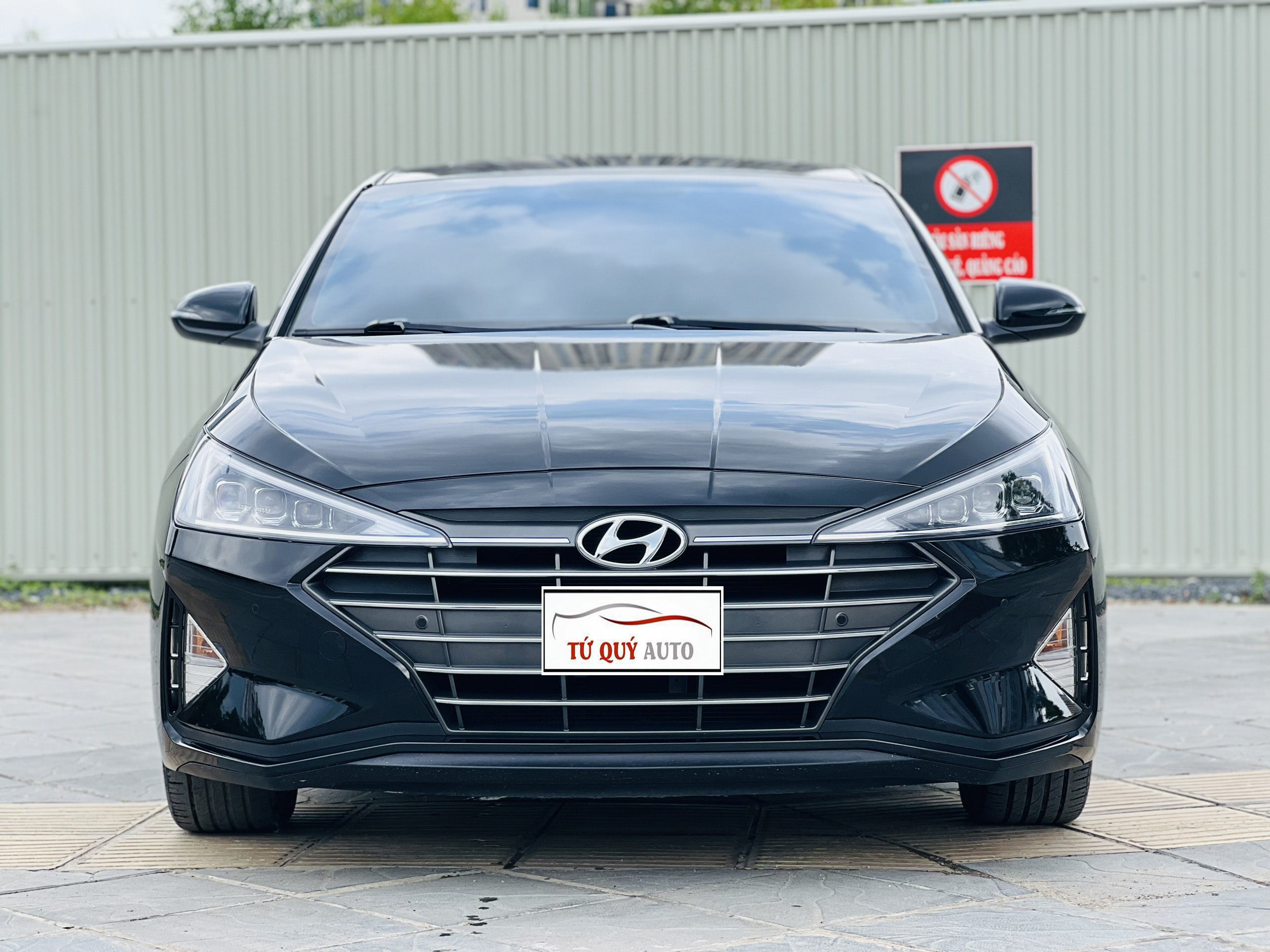 Xe Hyundai Elantra 2.0AT 2019 - Đen