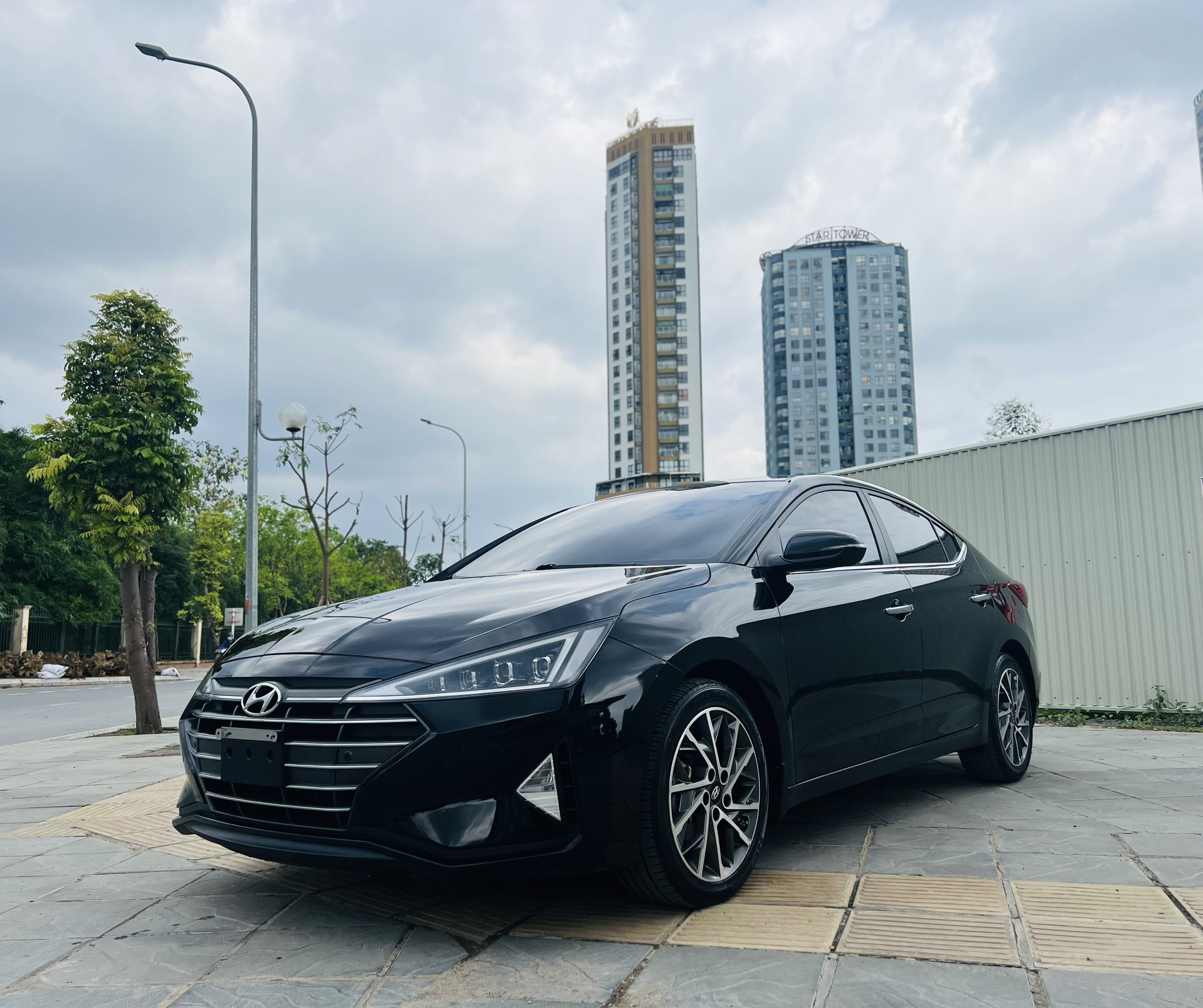 Hyundai Elantra 2.0AT 2019 - 2