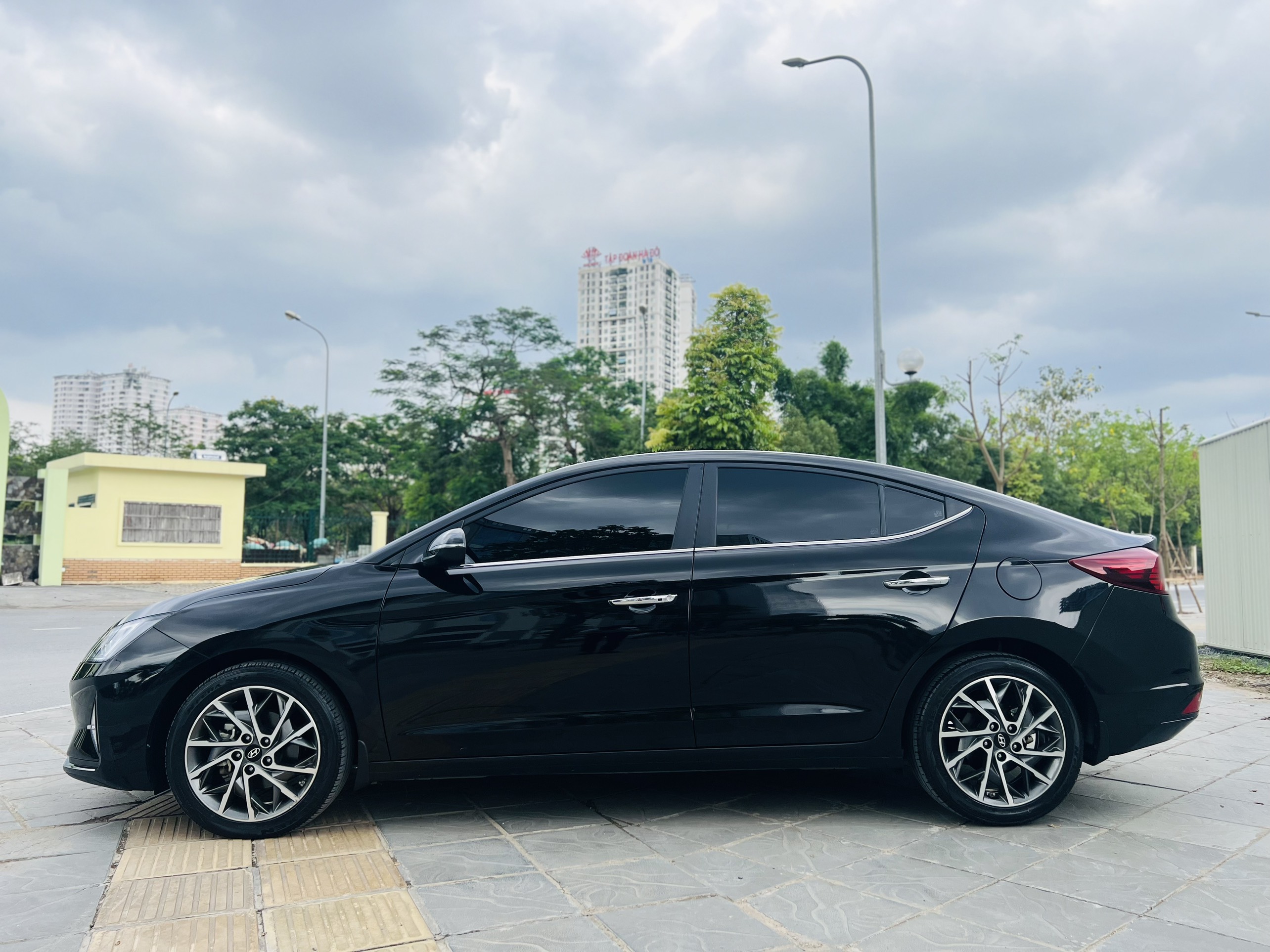 Hyundai Elantra 2.0AT 2019 - 3