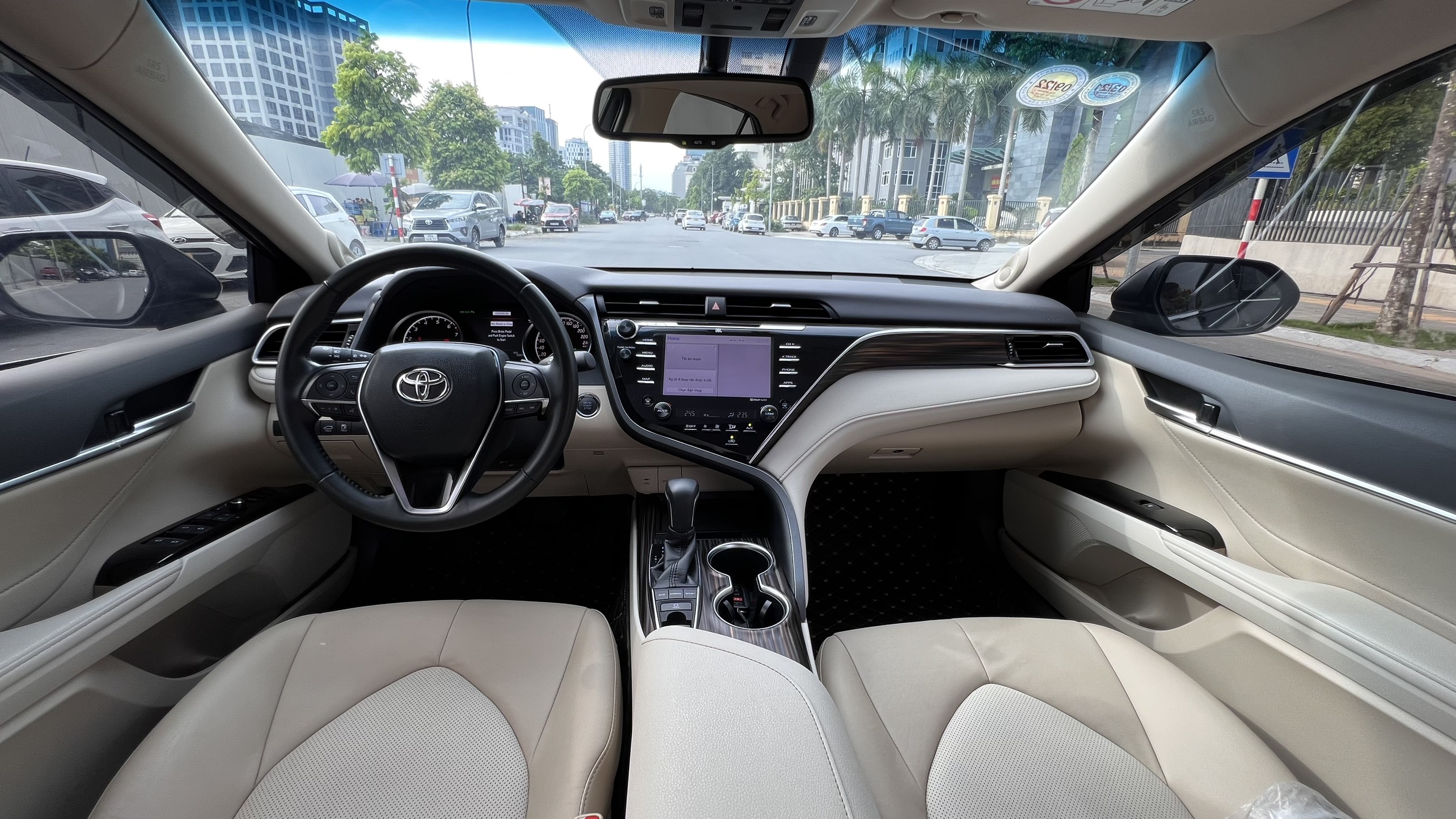 Toyota Camry 2.5Q 2019 - 10
