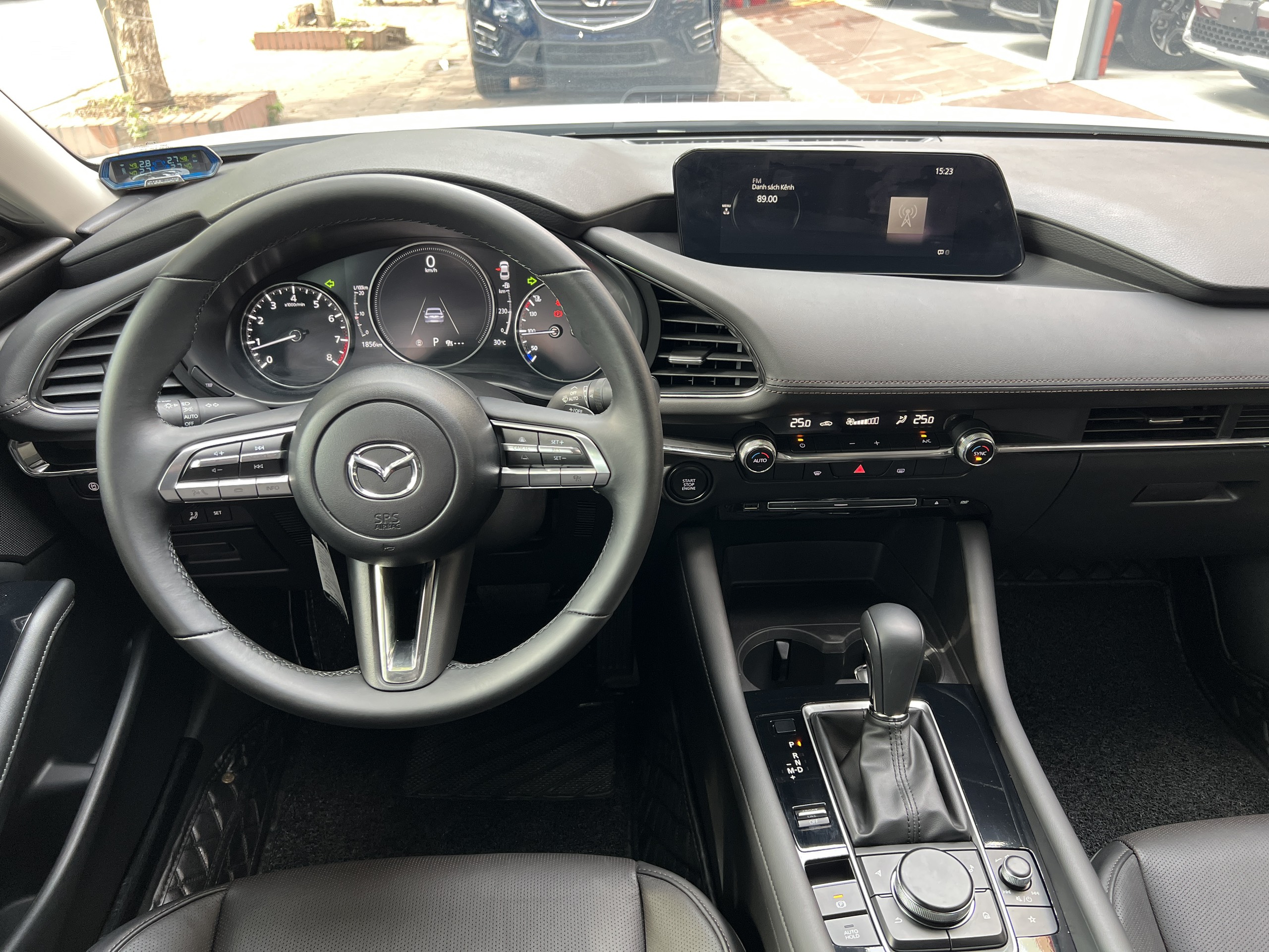 Mazda 3 Premium 1.5AT 2022 - 8
