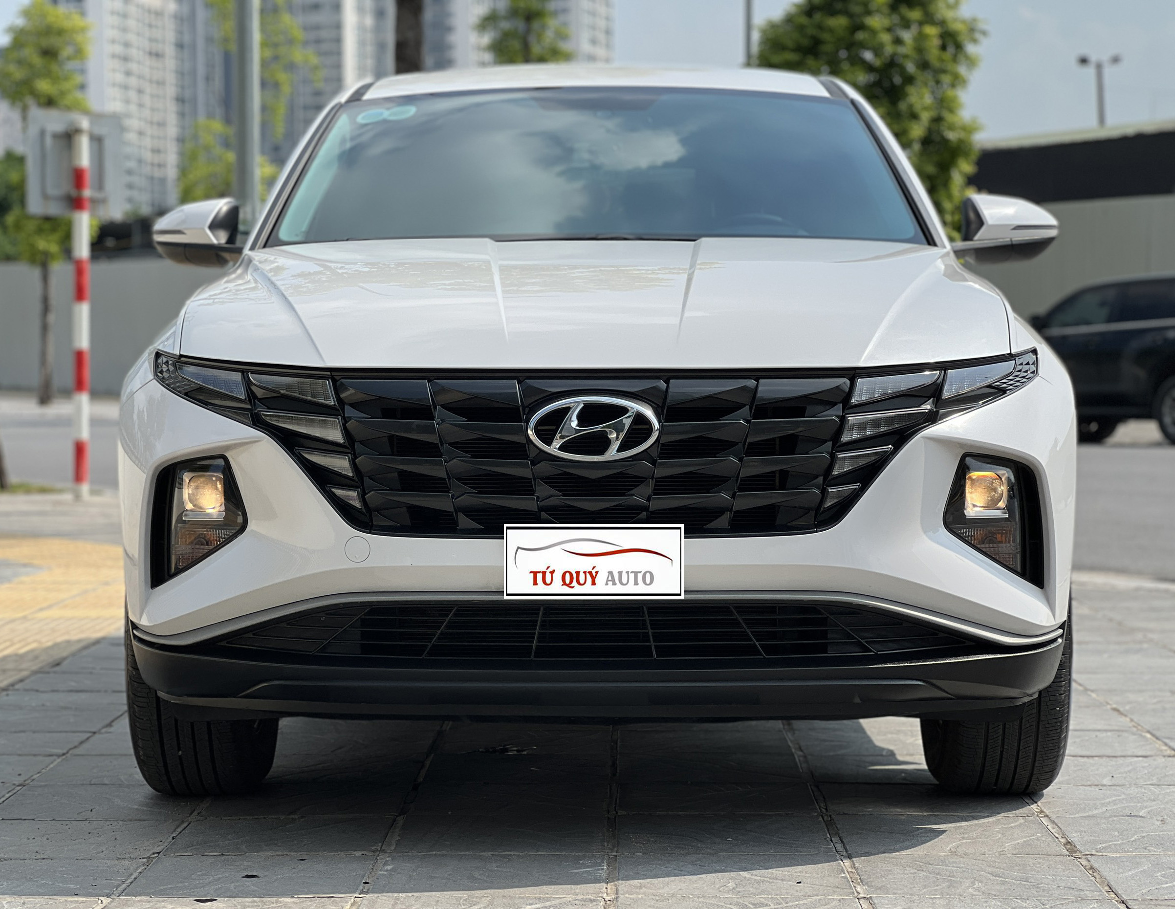Xe Hyundai Tucson 2.0AT 2021 - Trắng