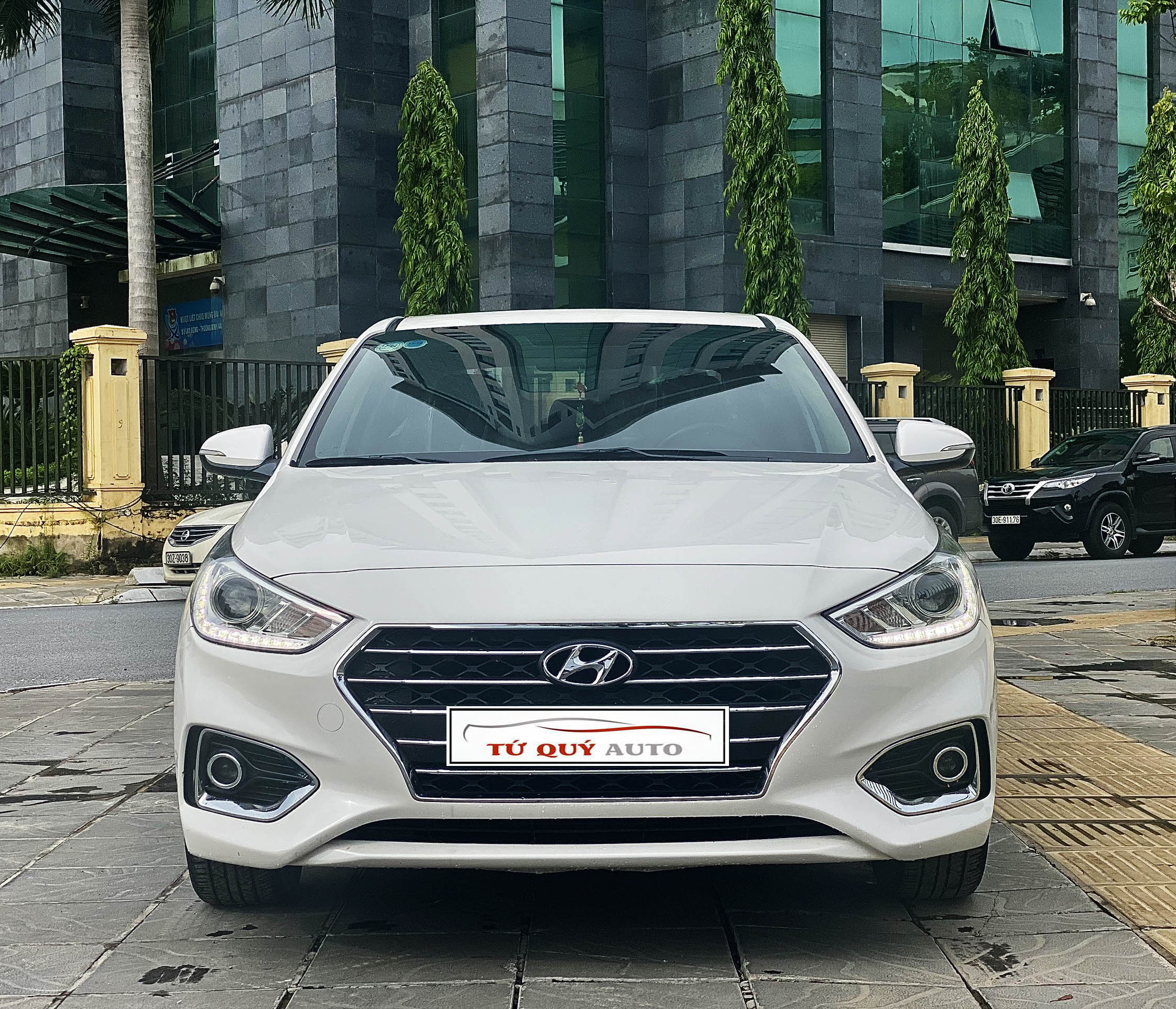 Xe Hyundai Accent 1.4ATH 2019 - Trắng
