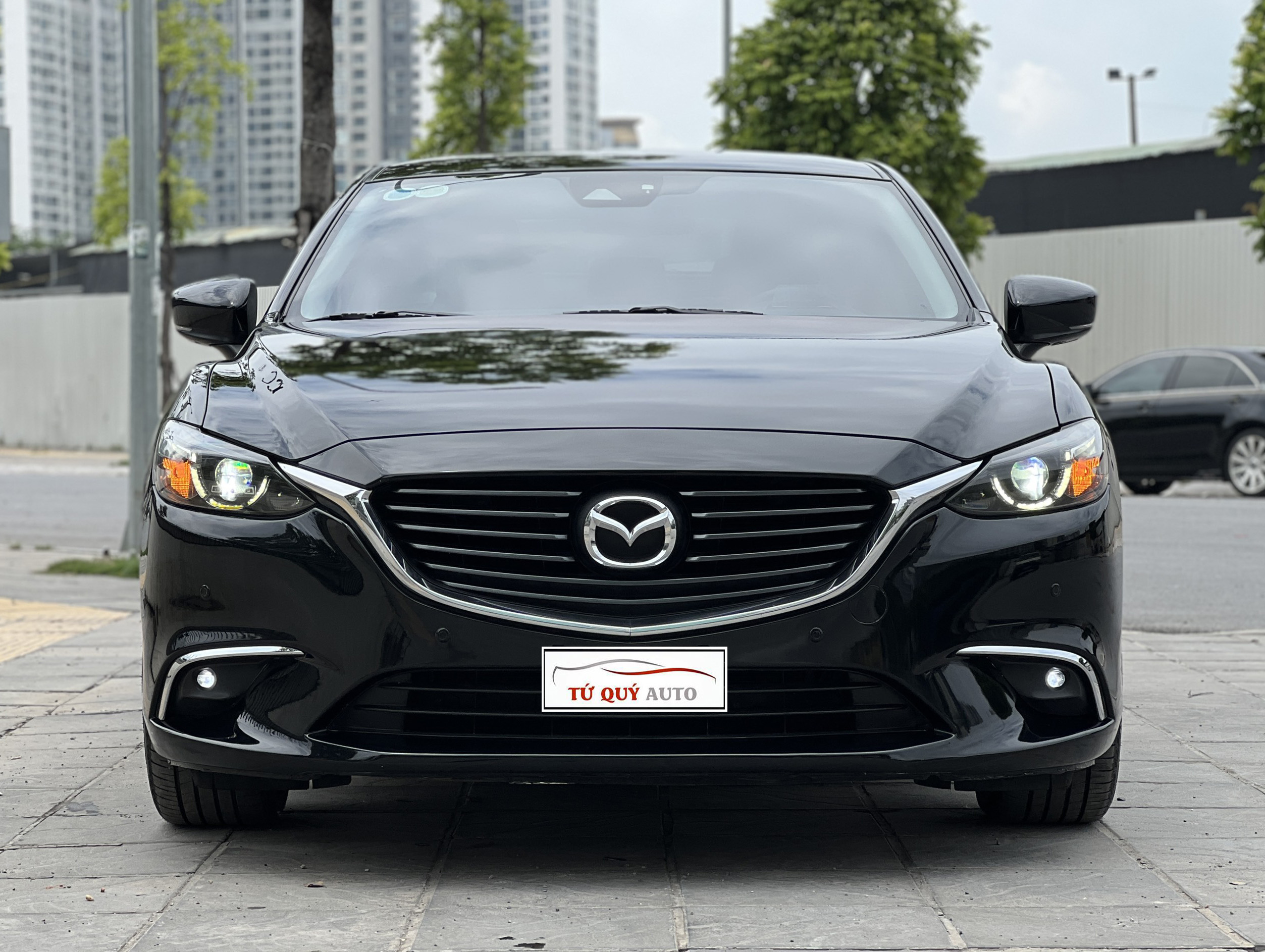 Xe Mazda 6 Premium 2.0AT 2017 - Đen