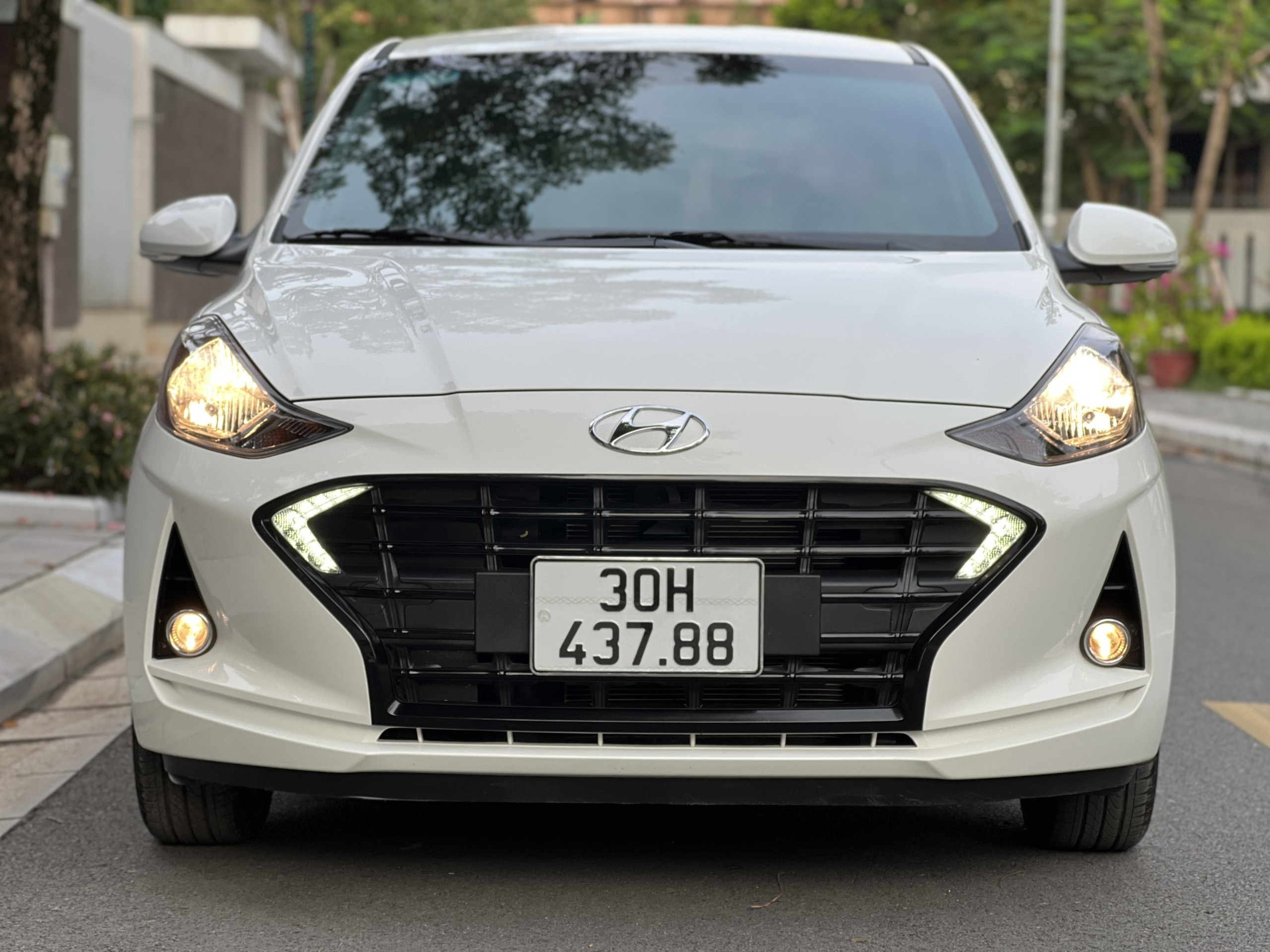 Xe Hyundai i10 Hatchback 1.2AT 2021 ĐK 2022 - Trắng