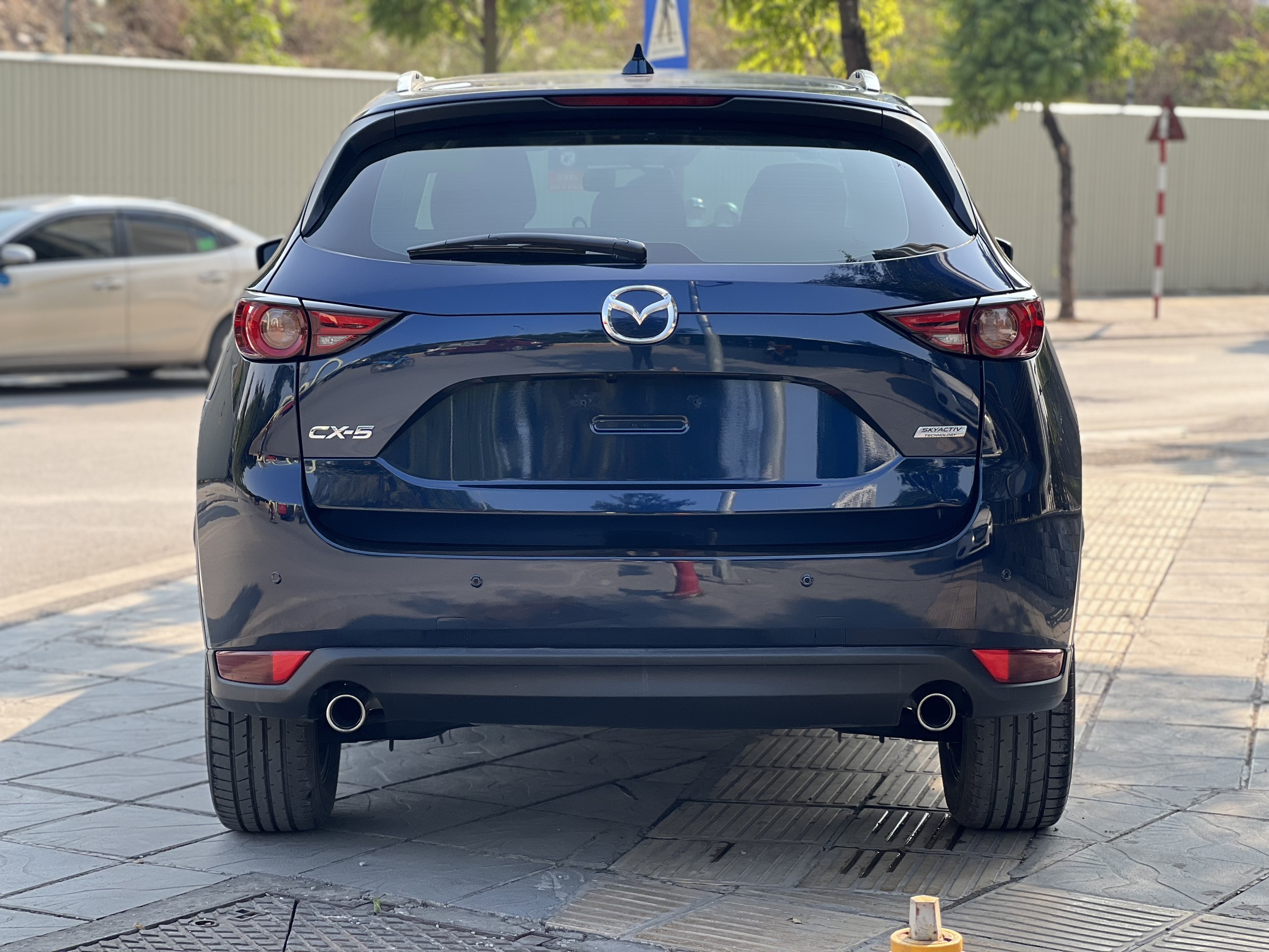 Xe Mazda CX5 2.0AT 2019 - Xanh Đen