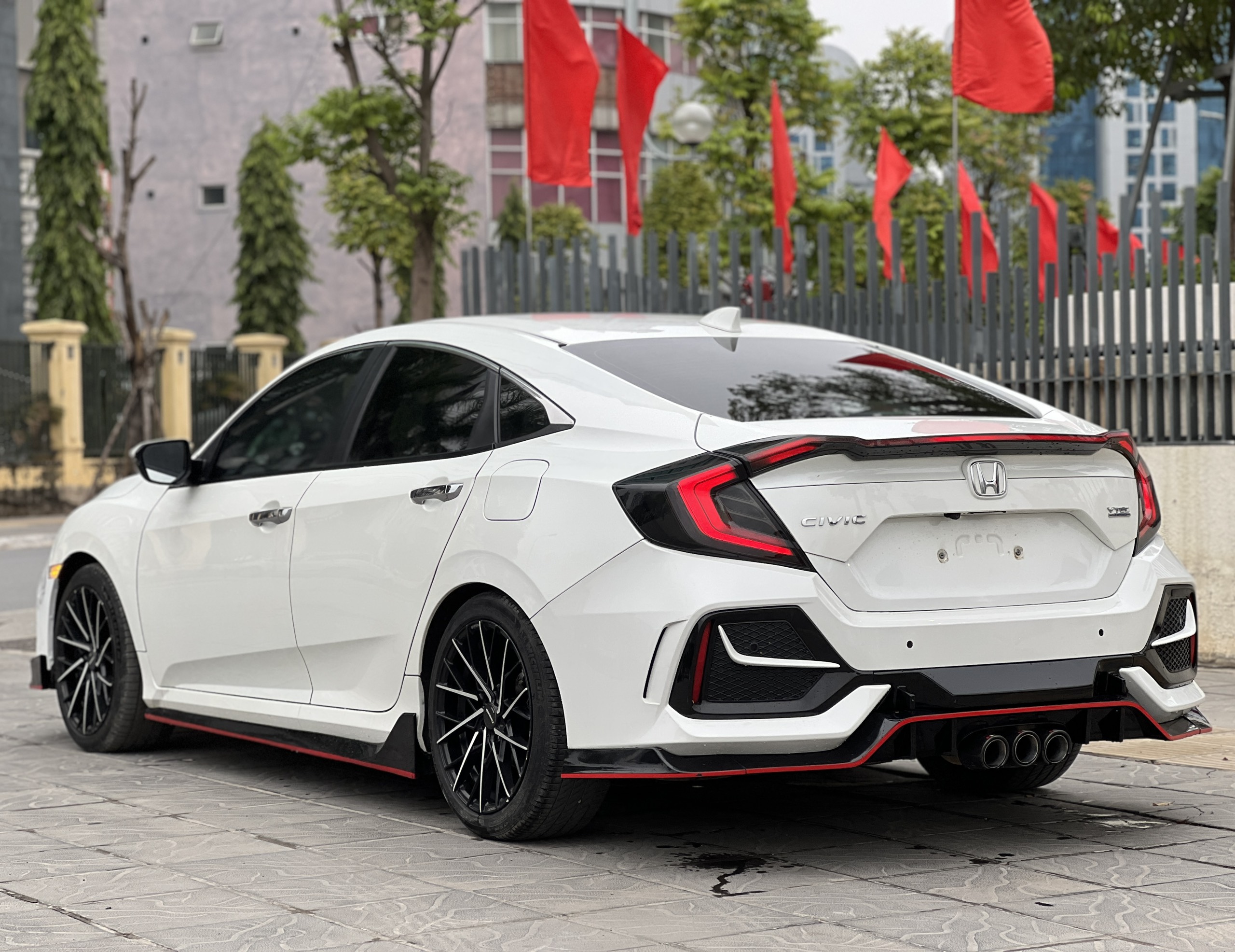 The 2017 Honda Civic Hatchback is here all turbo manual optional   Autoblog