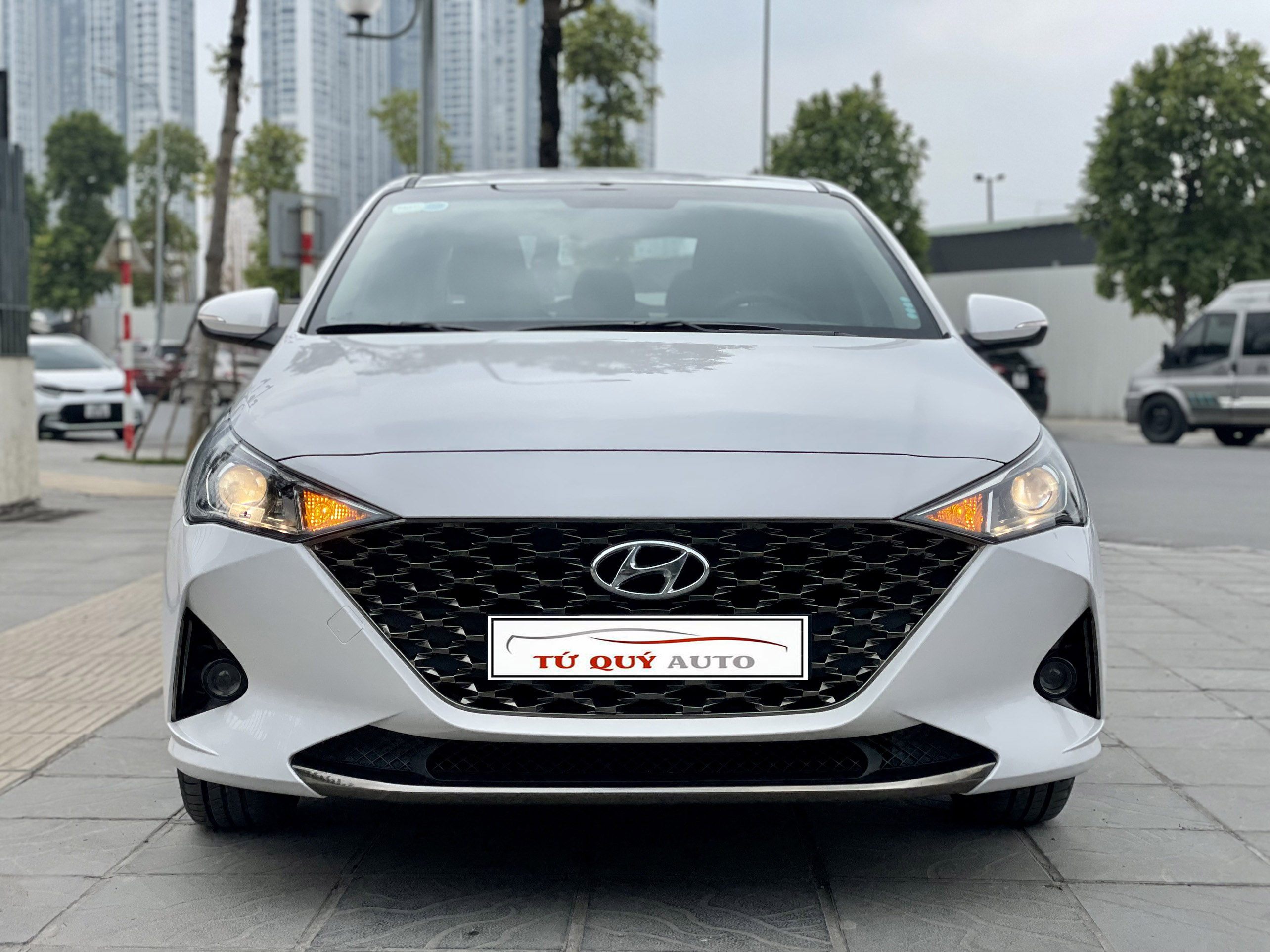 Xe Hyundai Accent 1.4AT 2020 - Trắng