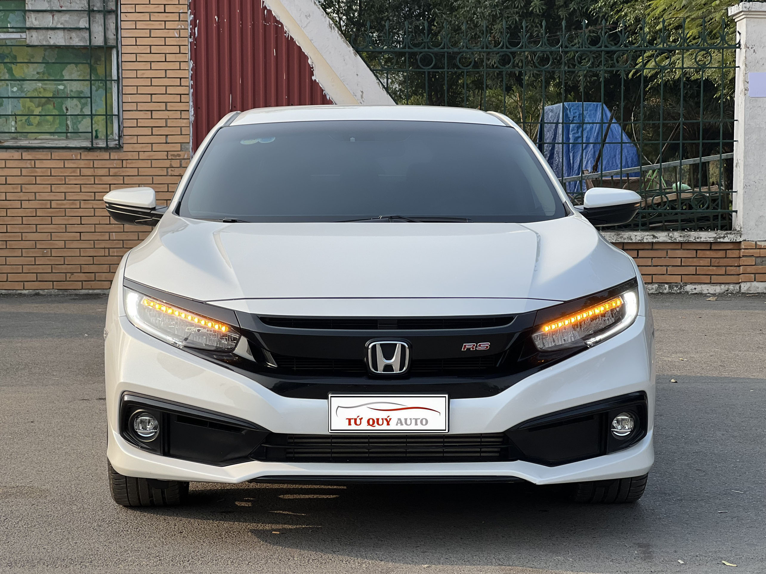 Độ pô xe Honda Civic 2021  mẫu pô Akrapovic thể thao