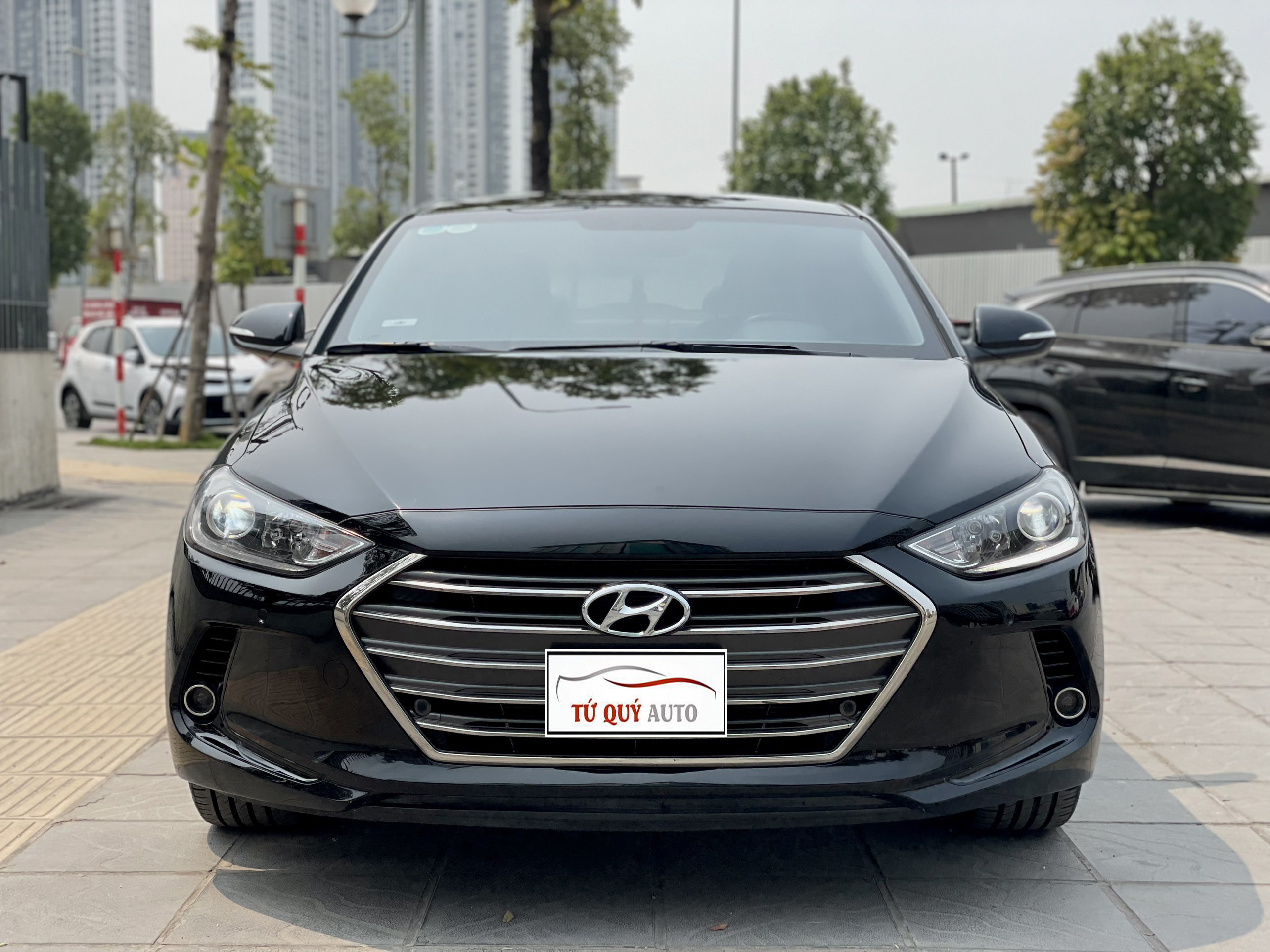 Xe Hyundai Elantra 2.0AT 2017 - Đen