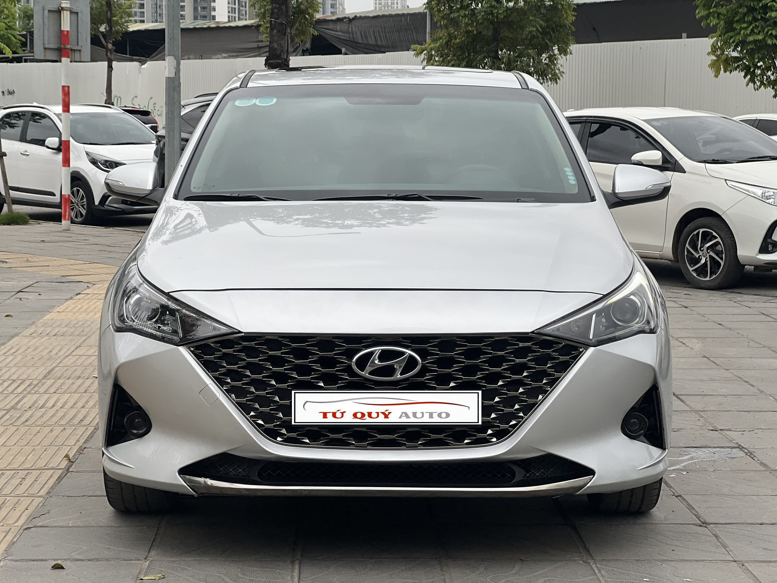 Xe Hyundai Accent 1.4ATH 2022 - Bạc