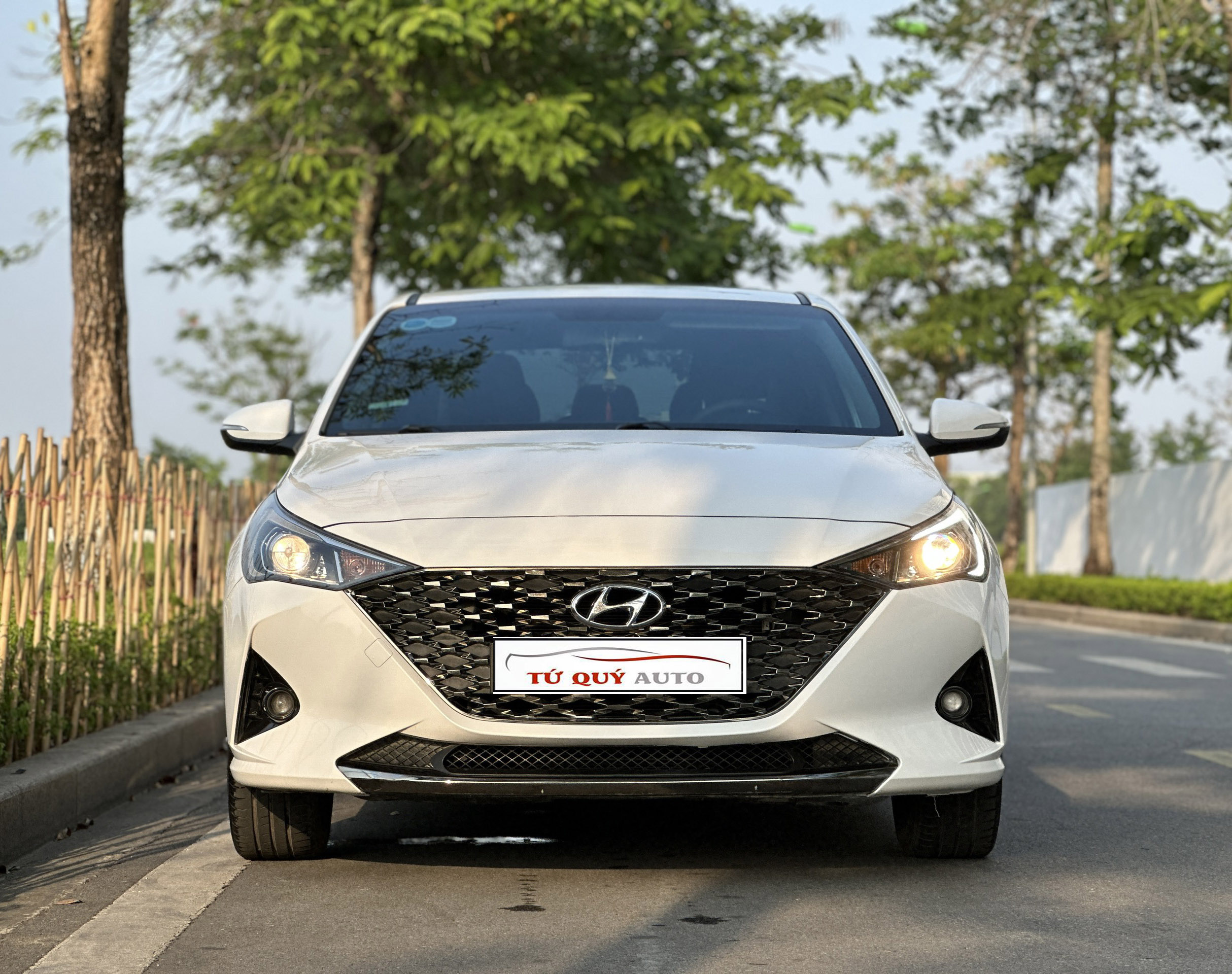 Xe Hyundai Accent 1.4ATH 2022 - Trắng