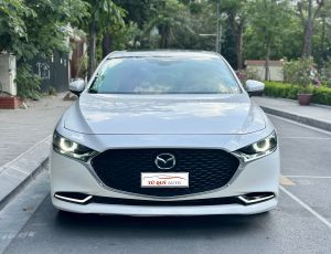 Xe Mazda 3 Luxury 2.0AT 2020 - Trắng