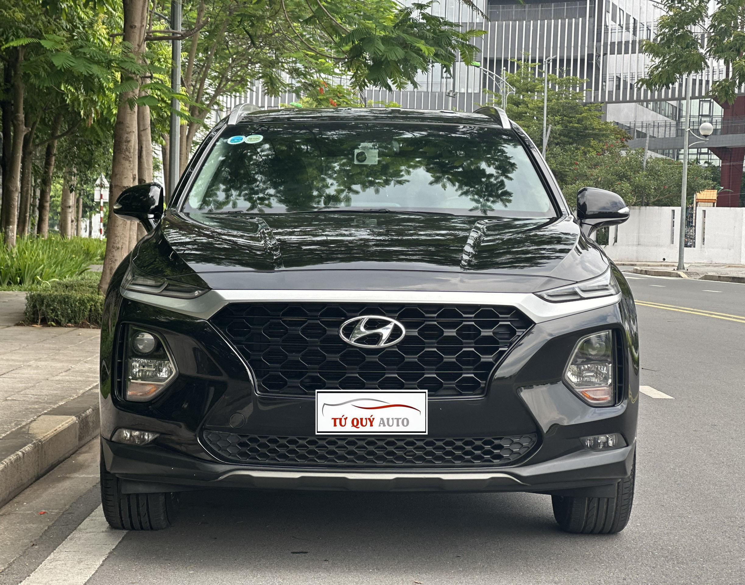 Xe Hyundai SantaFe 2.4AT 2020 - Đen