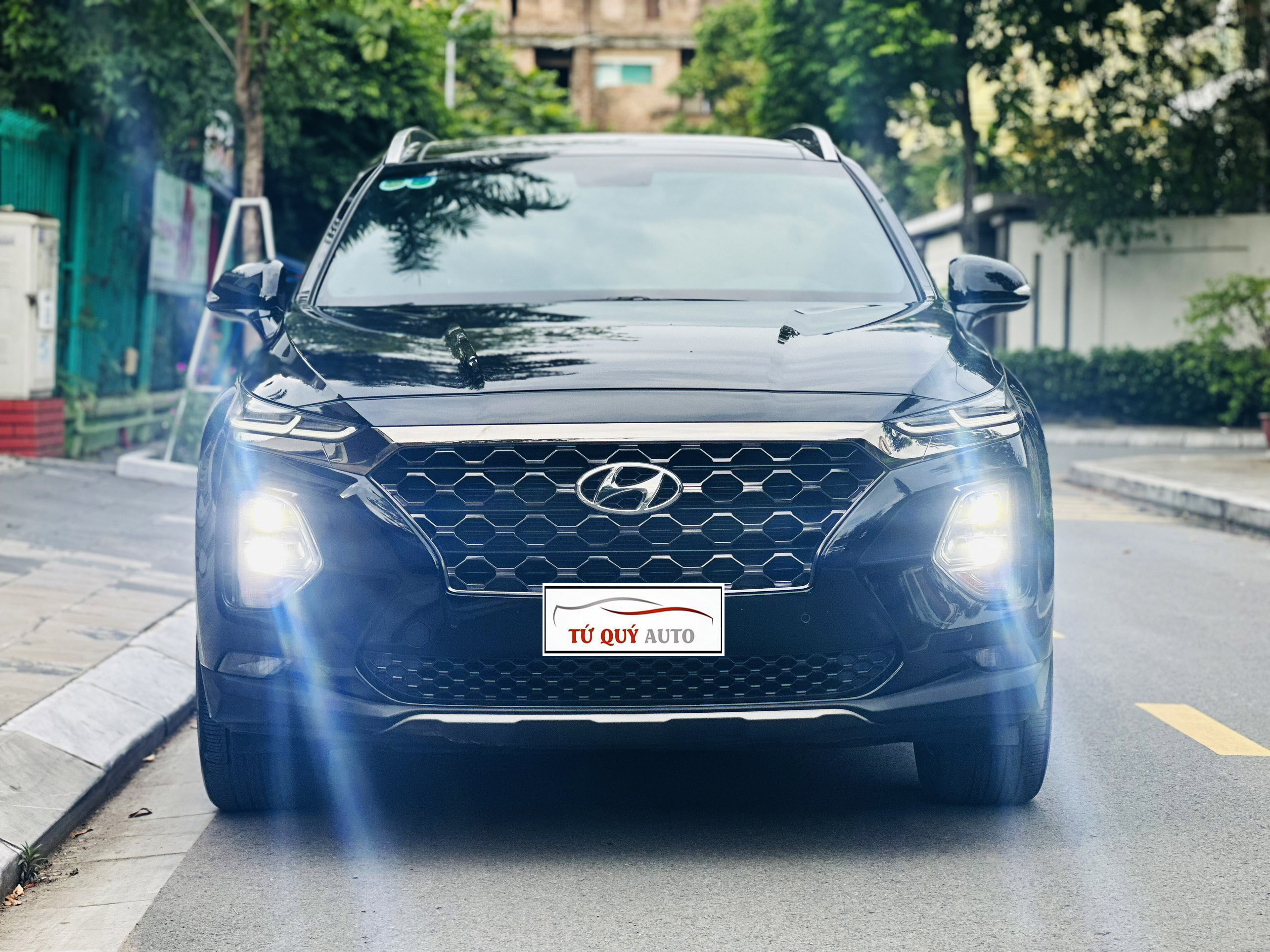 Xe Hyundai SantaFe Premium 2.4AT 2019 - Đen