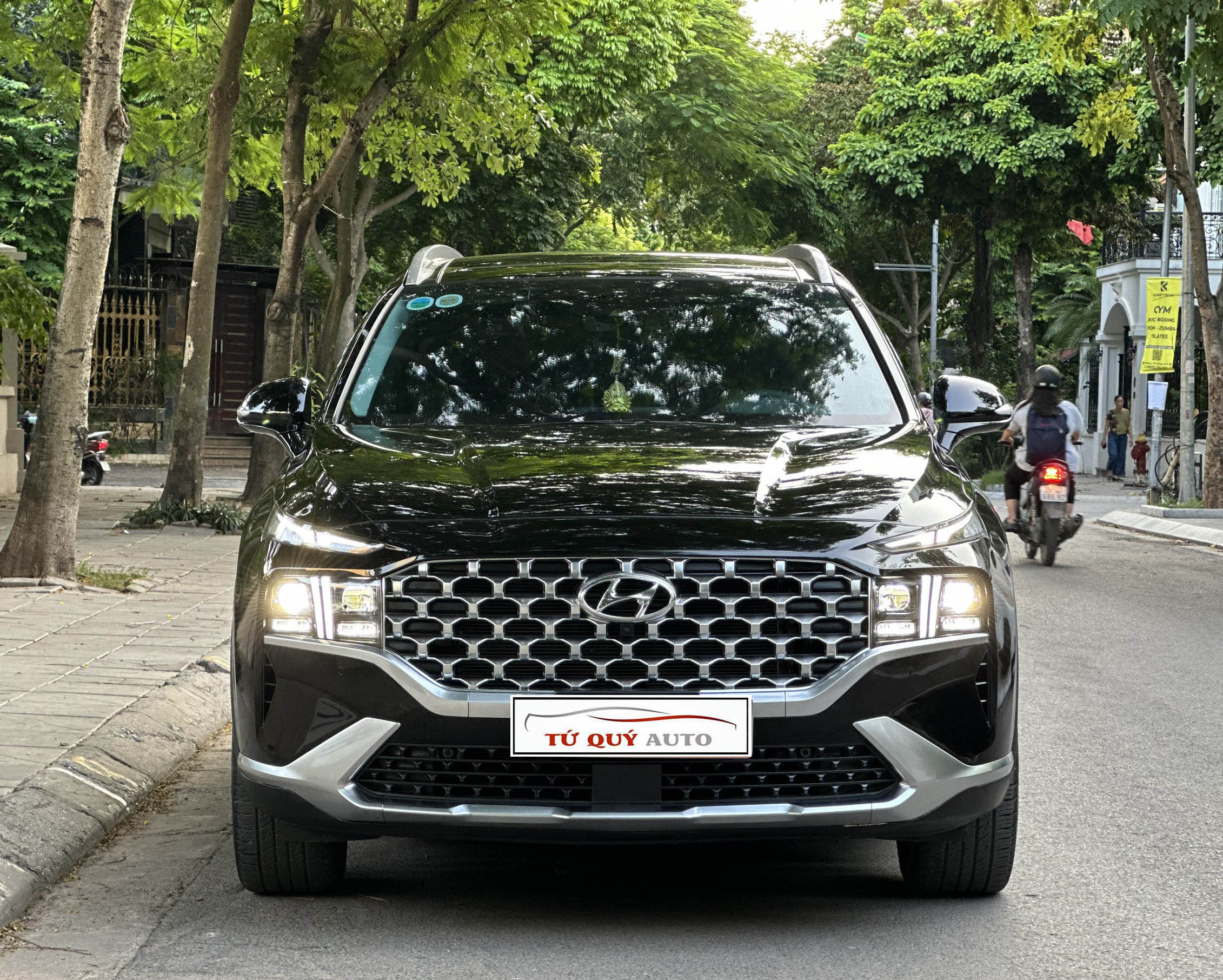 Xe Hyundai SantaFe Premium 2.5AT 2022 - Đen / Hà Nội