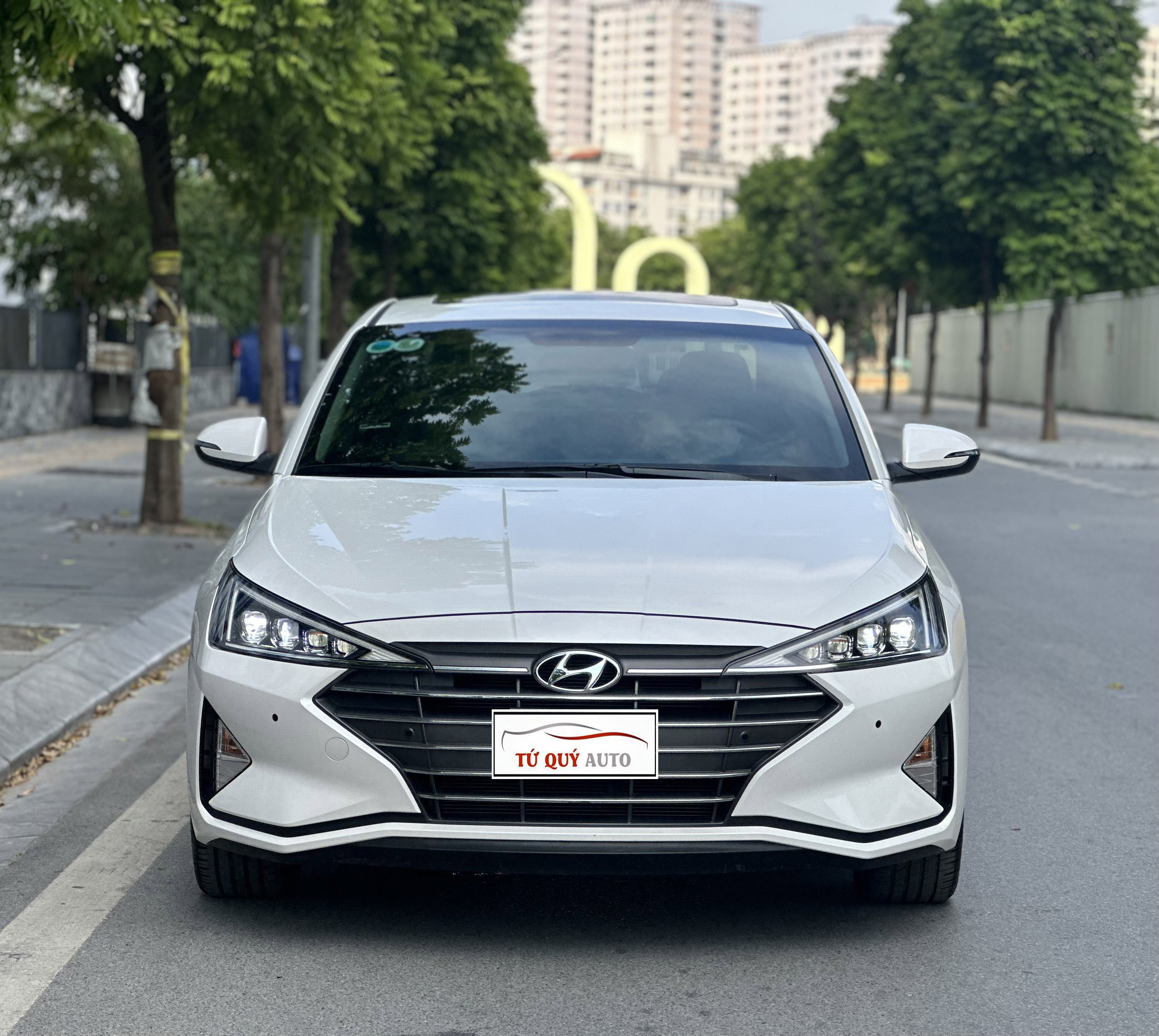 Xe Hyundai Elantra 2.0AT 2021 - Trắng